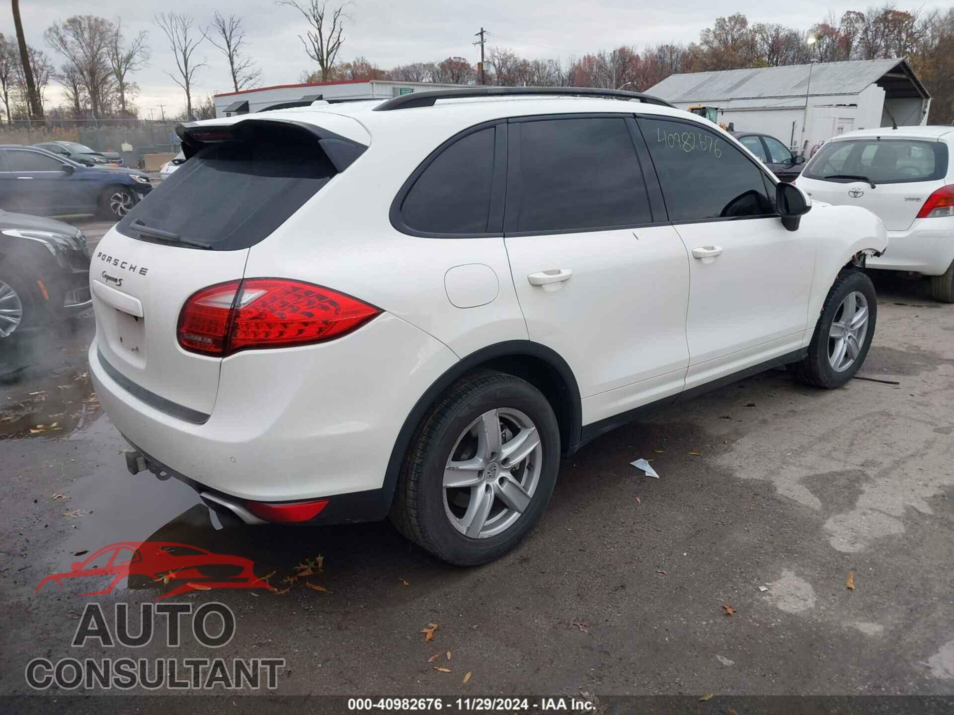 PORSCHE CAYENNE 2011 - WP1AB2A2XBLA54061