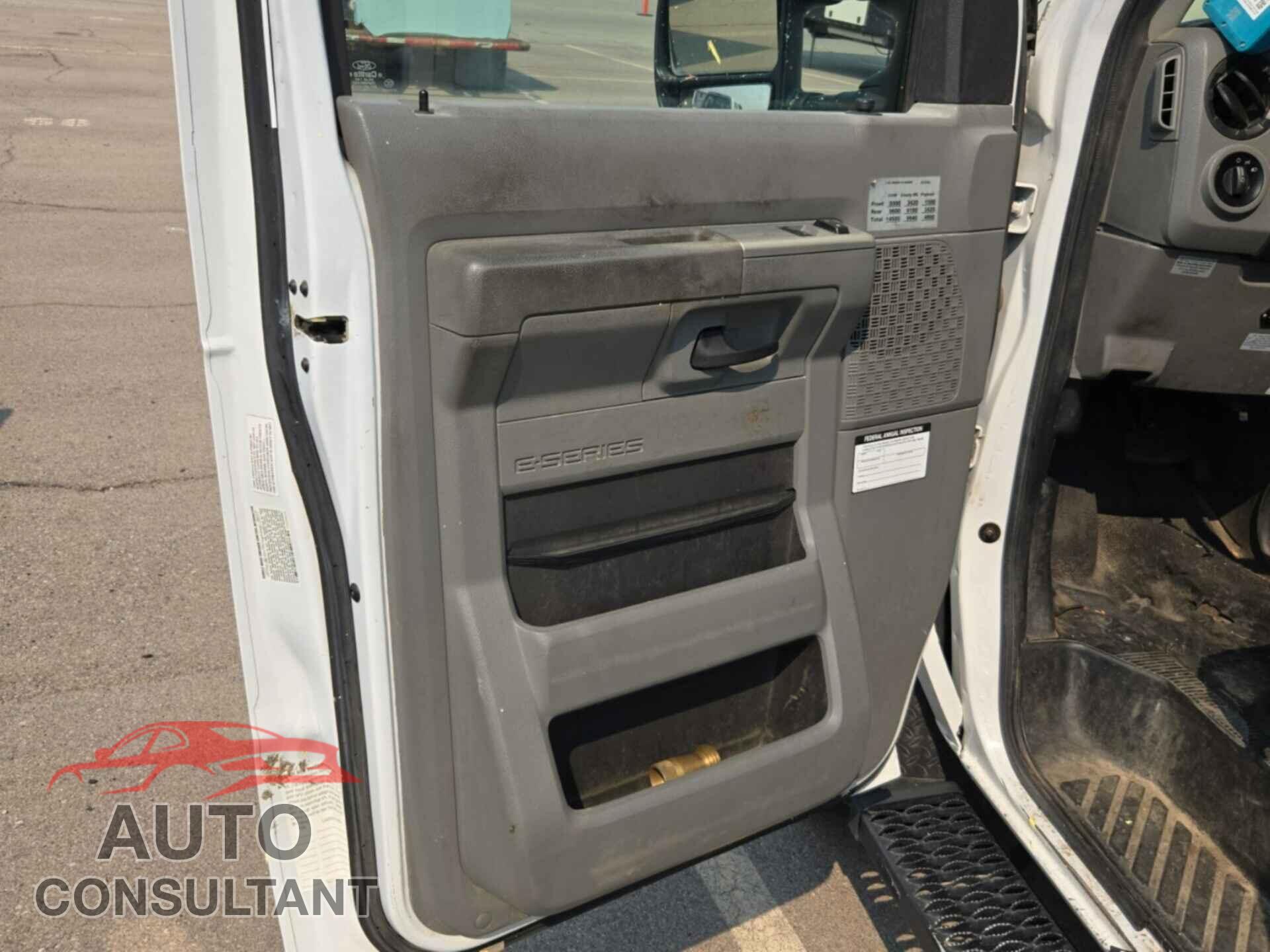 FORD ECONOLINE 2017 - 1FDXE4FS9HDC69078