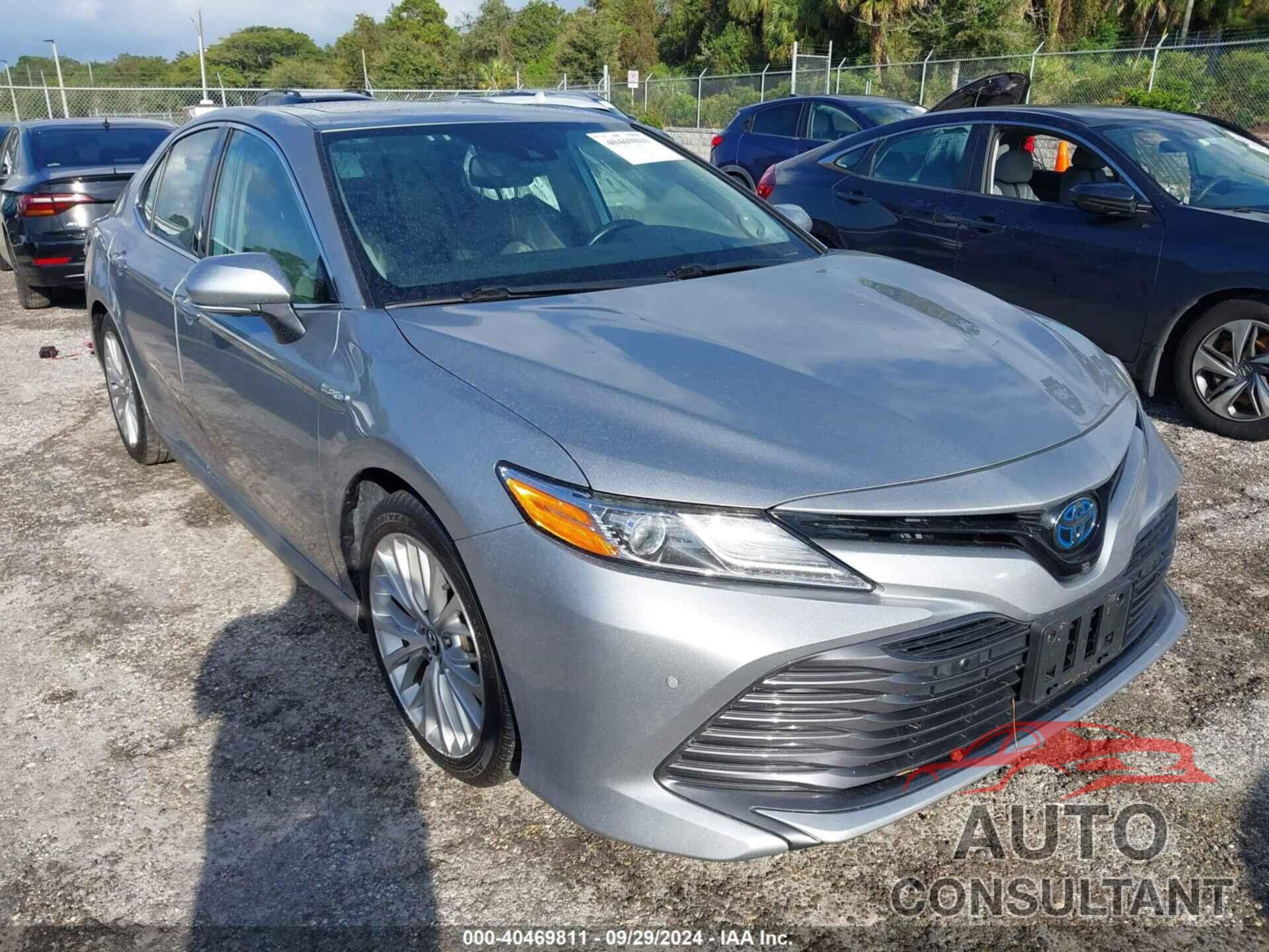 TOYOTA CAMRY 2019 - 4T1B21HK6KU010585