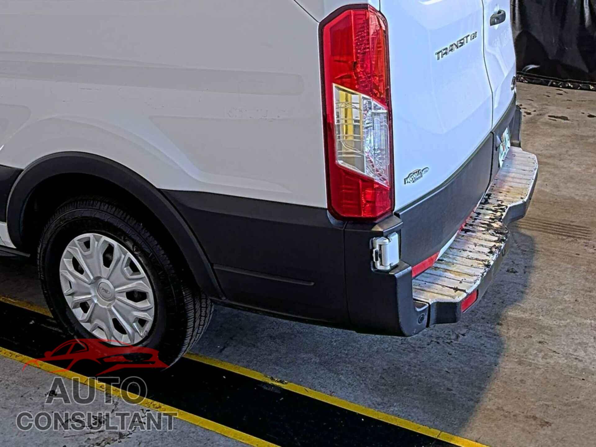 FORD TRANSIT 2019 - 1FTYE1YM8KKB48180