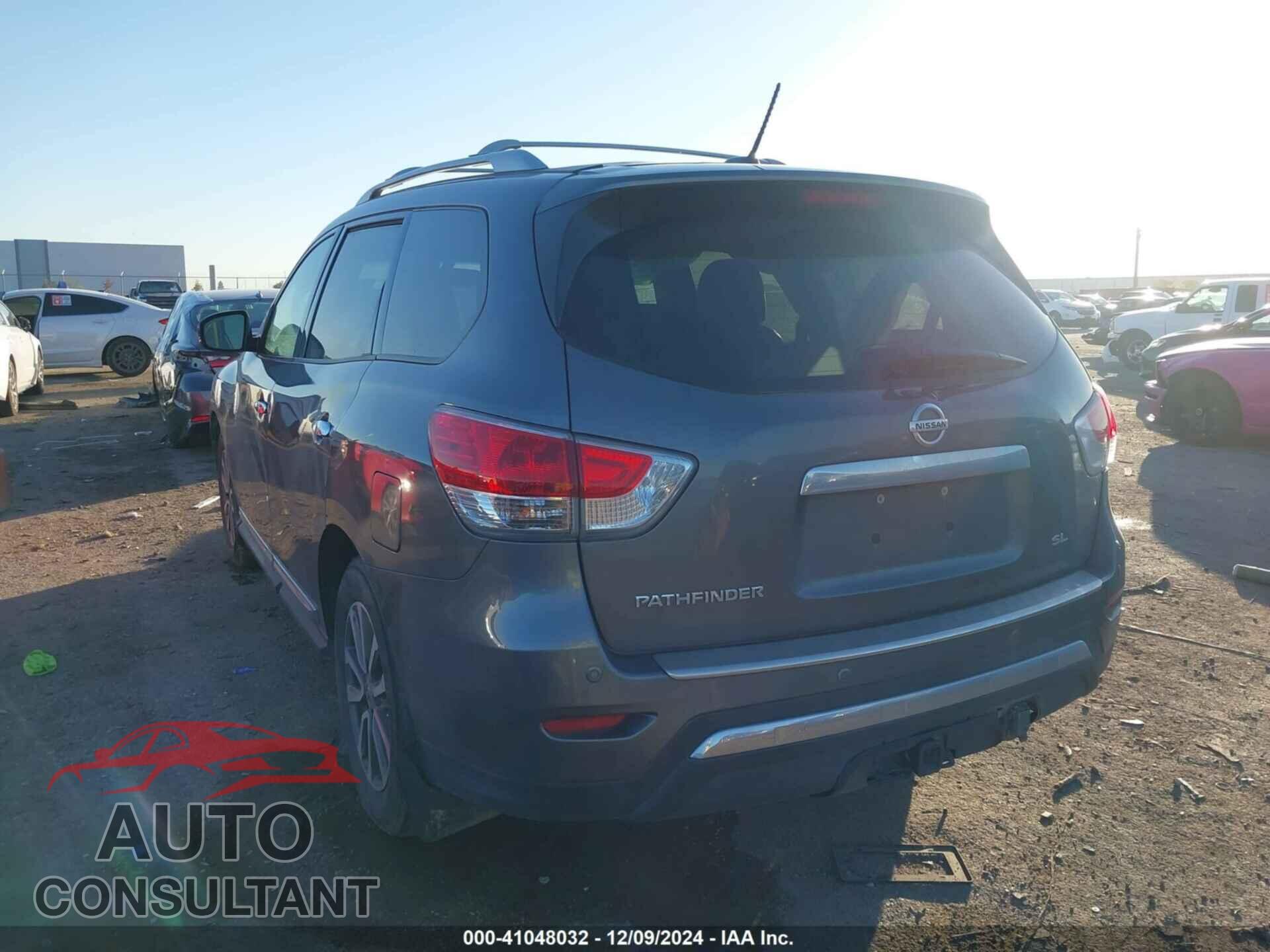 NISSAN PATHFINDER 2015 - 5N1AR2MN8FC717115