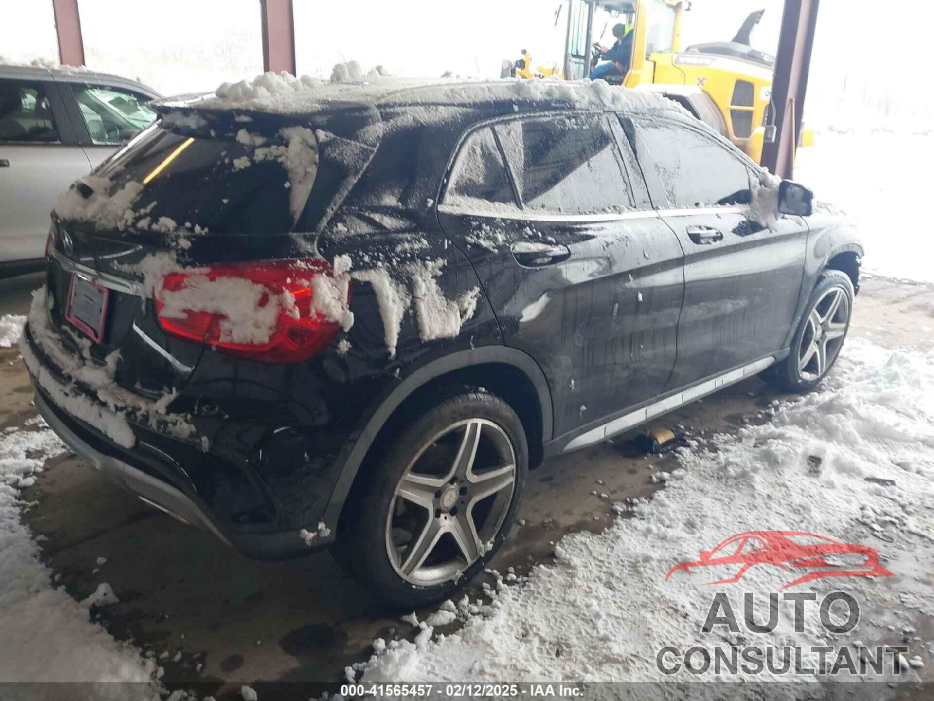 MERCEDES-BENZ GLA 250 2015 - WDCTG4GB4FJ083405