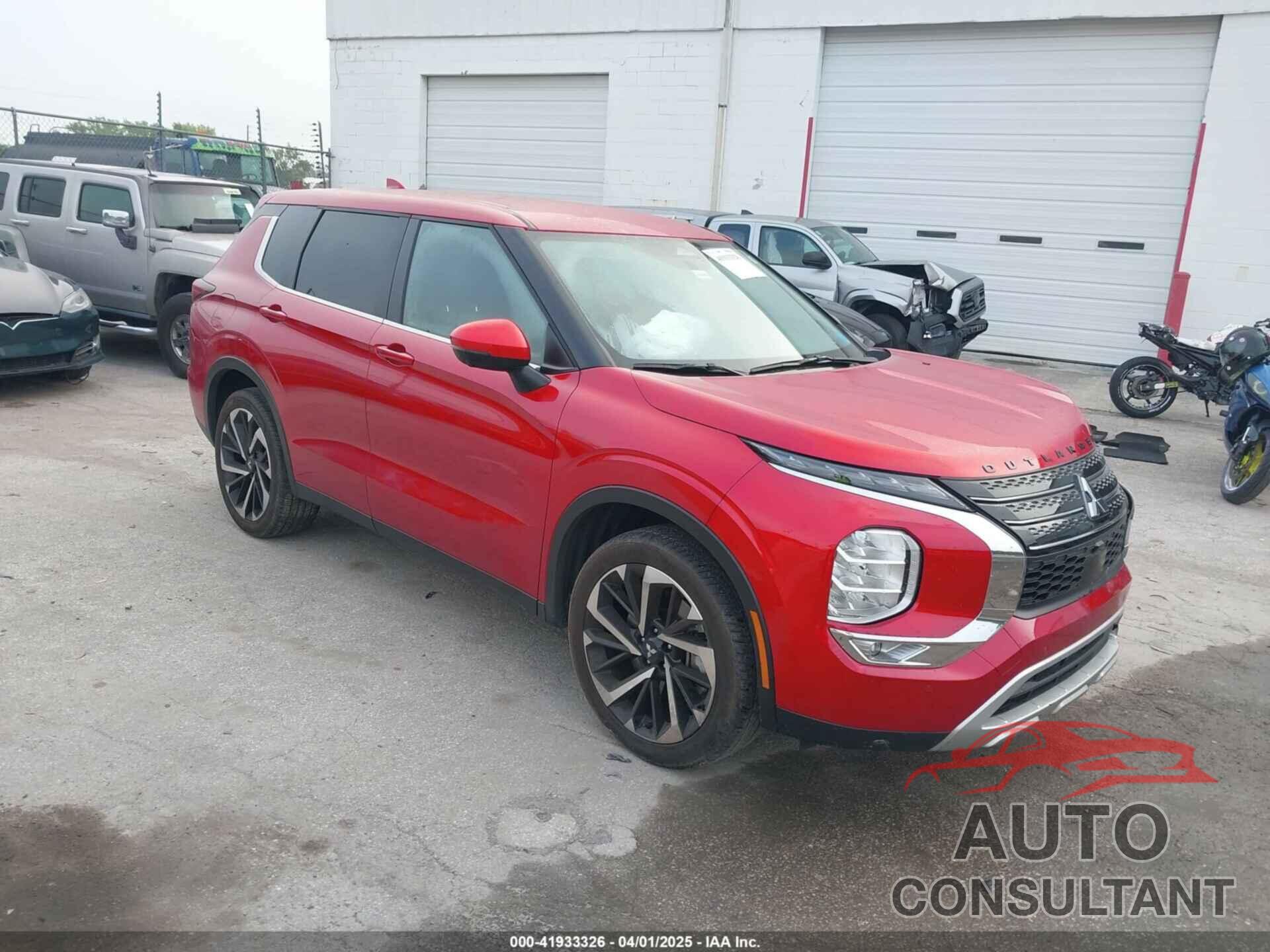 MITSUBISHI OUTLANDER 2023 - JA4J3UA87PZ055388