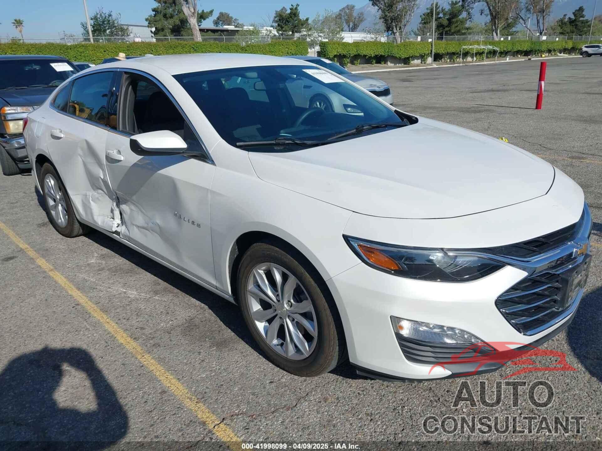CHEVROLET MALIBU 2019 - 1G1ZD5ST1KF115201