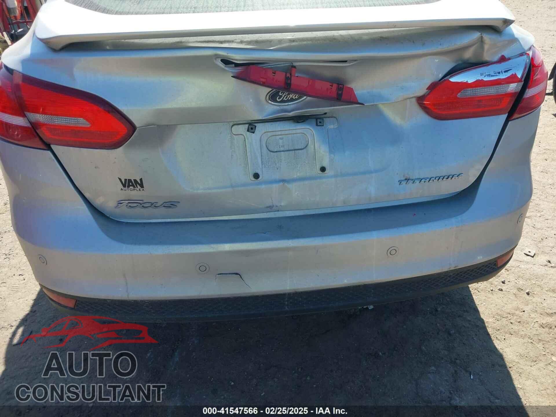 FORD FOCUS 2017 - 1FADP3J22HL230024