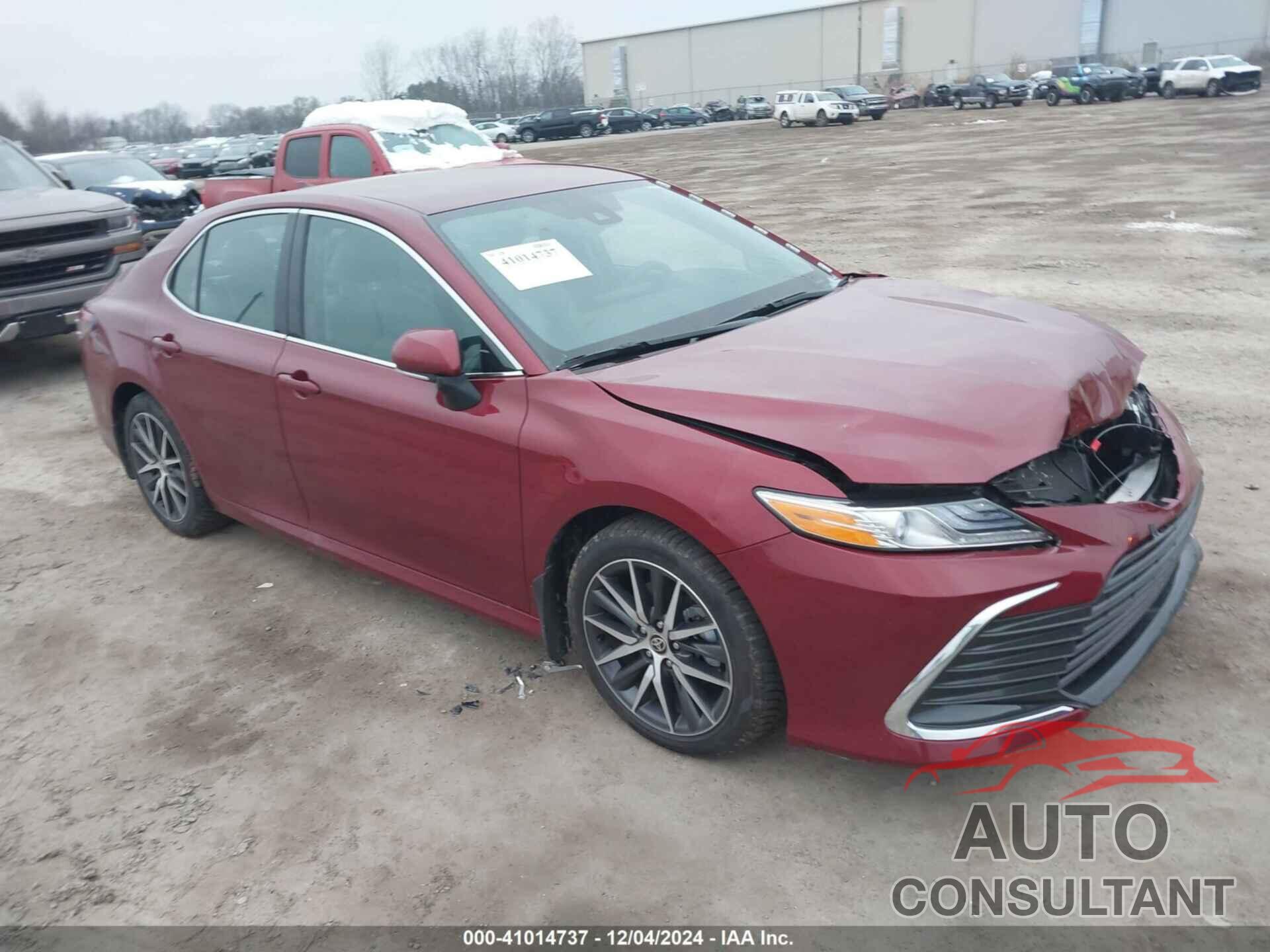 TOYOTA CAMRY 2022 - 4T1F31AK4NU588455
