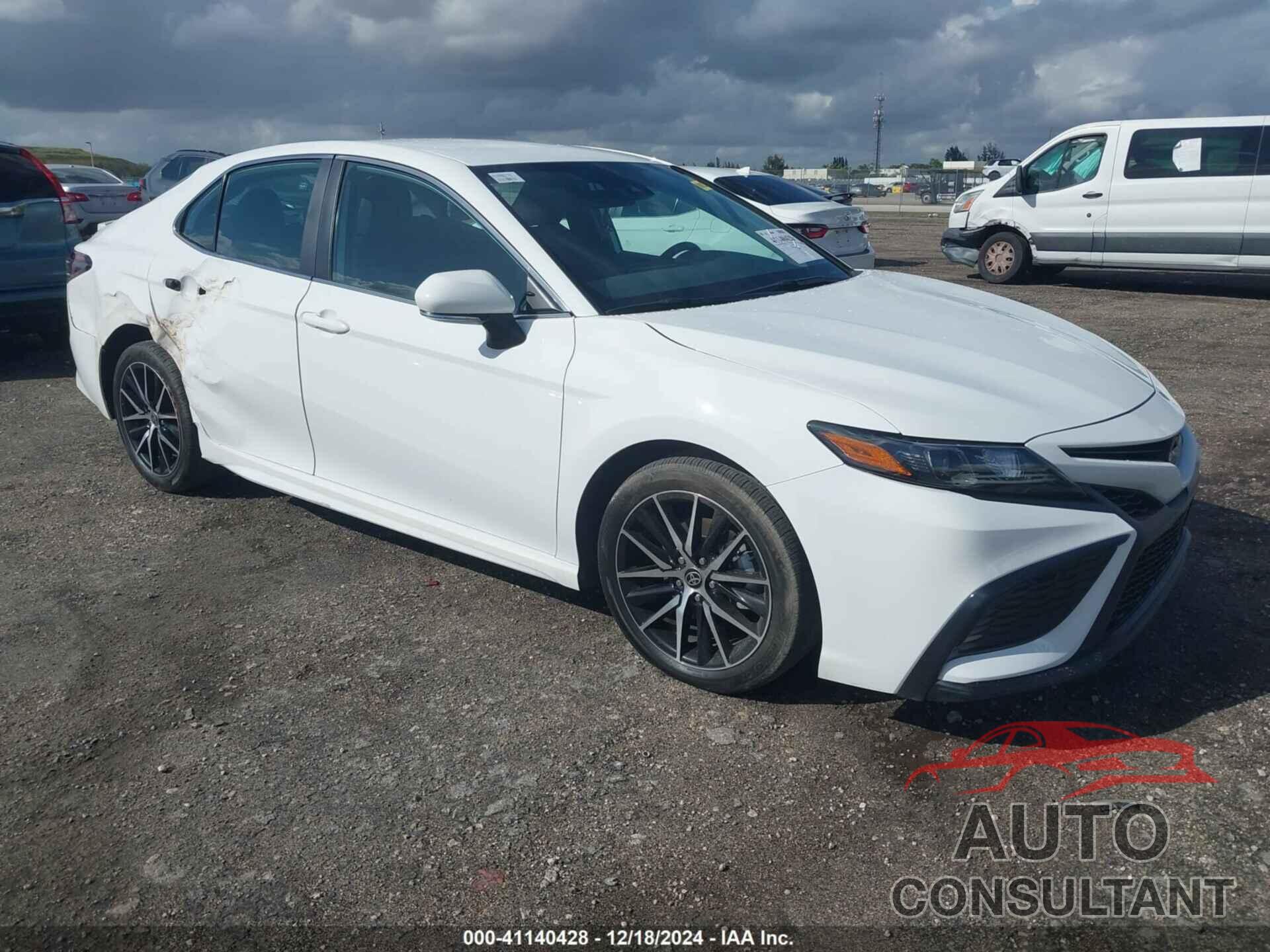 TOYOTA CAMRY 2023 - 4T1G11AK1PU790778