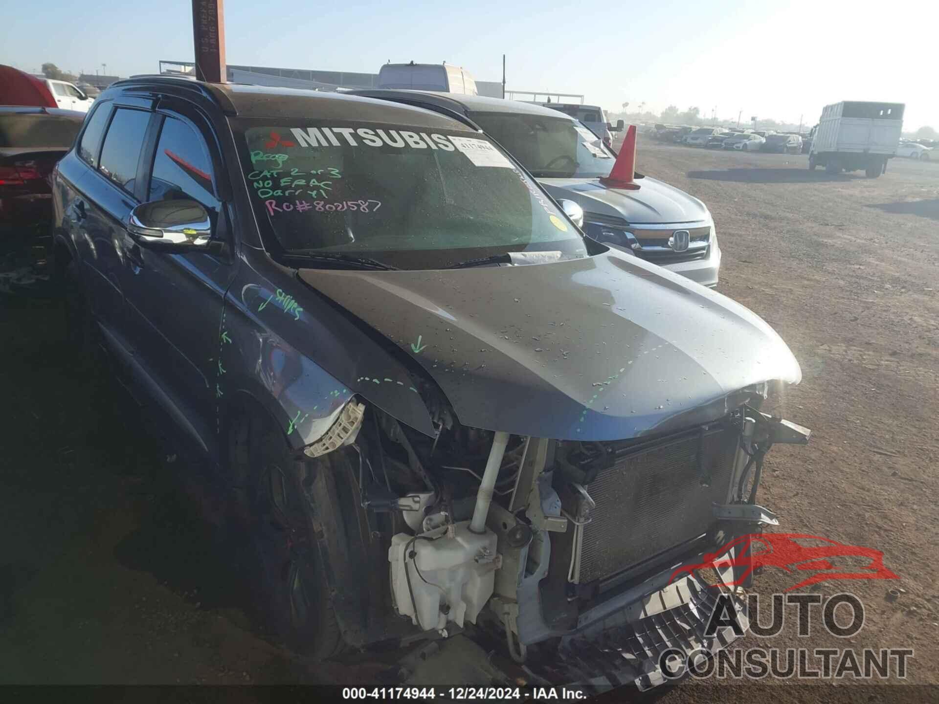 MITSUBISHI OUTLANDER 2016 - JA4AD3A32GZ035920