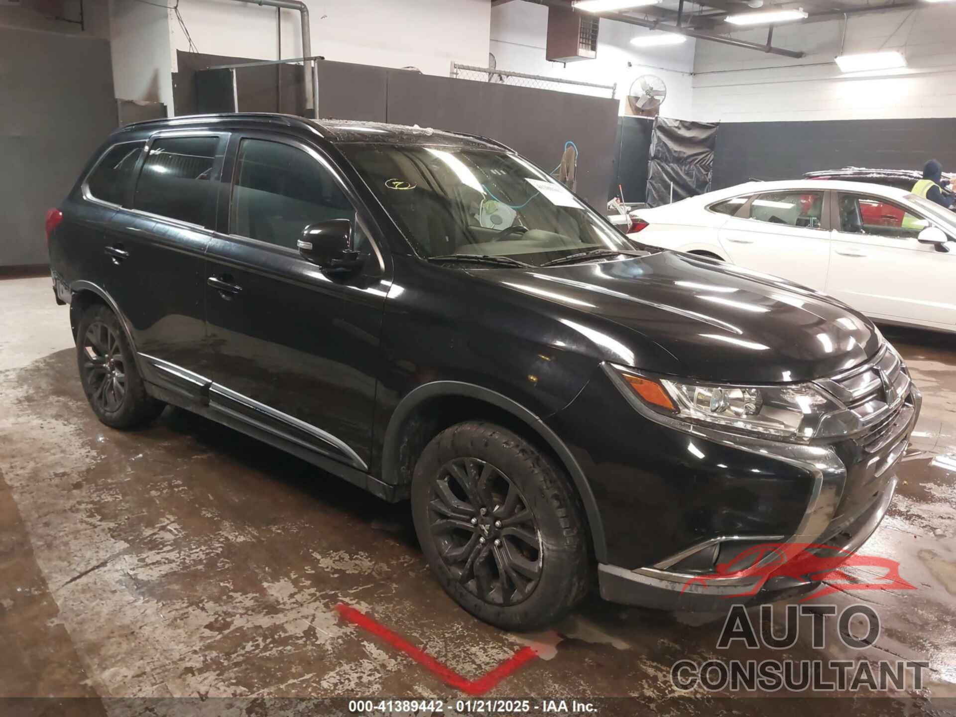 MITSUBISHI OUTLANDER 2018 - JA4AD3A3XJZ048549