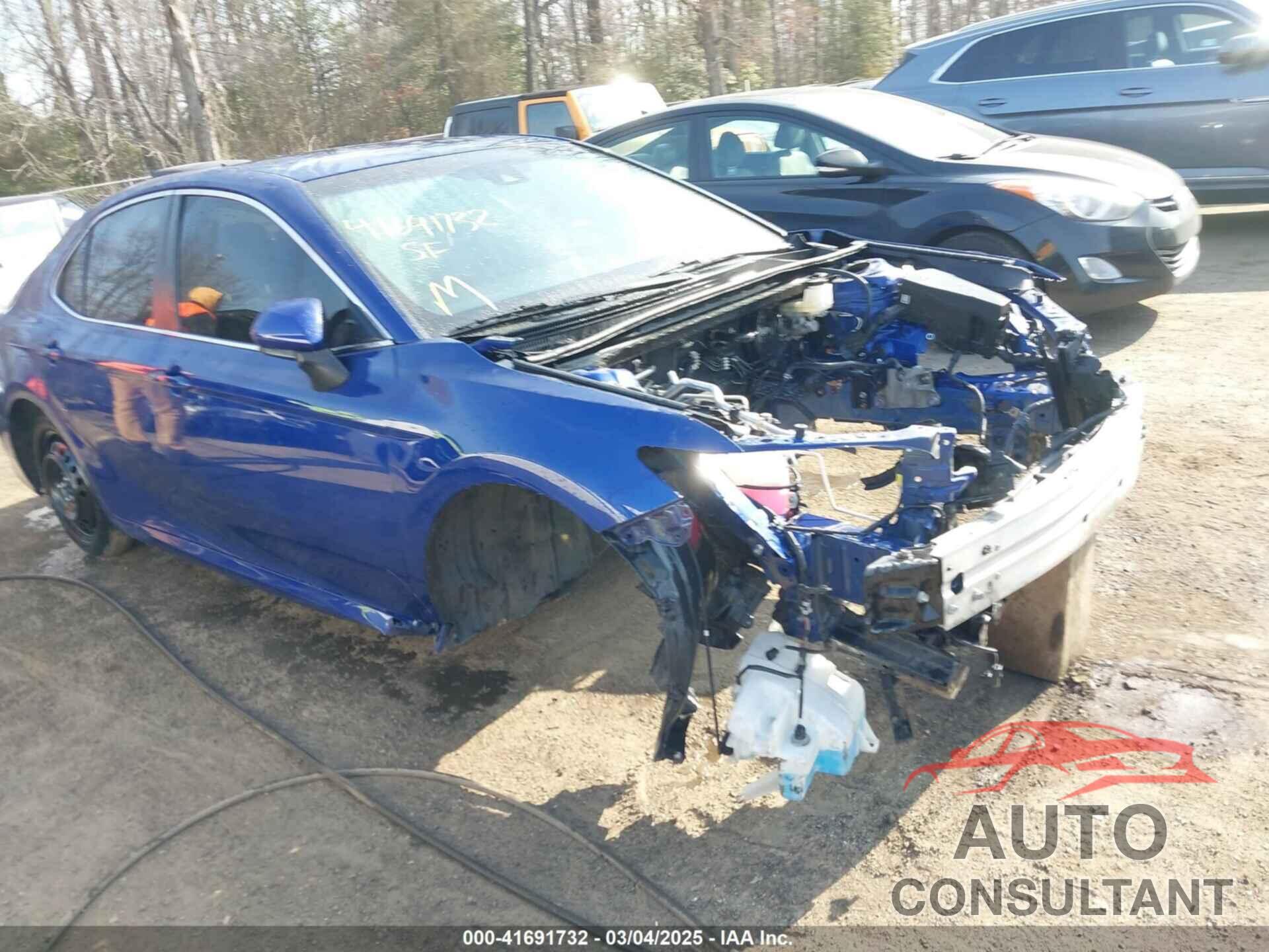 TOYOTA CAMRY 2018 - JTNB11HK3J3012558