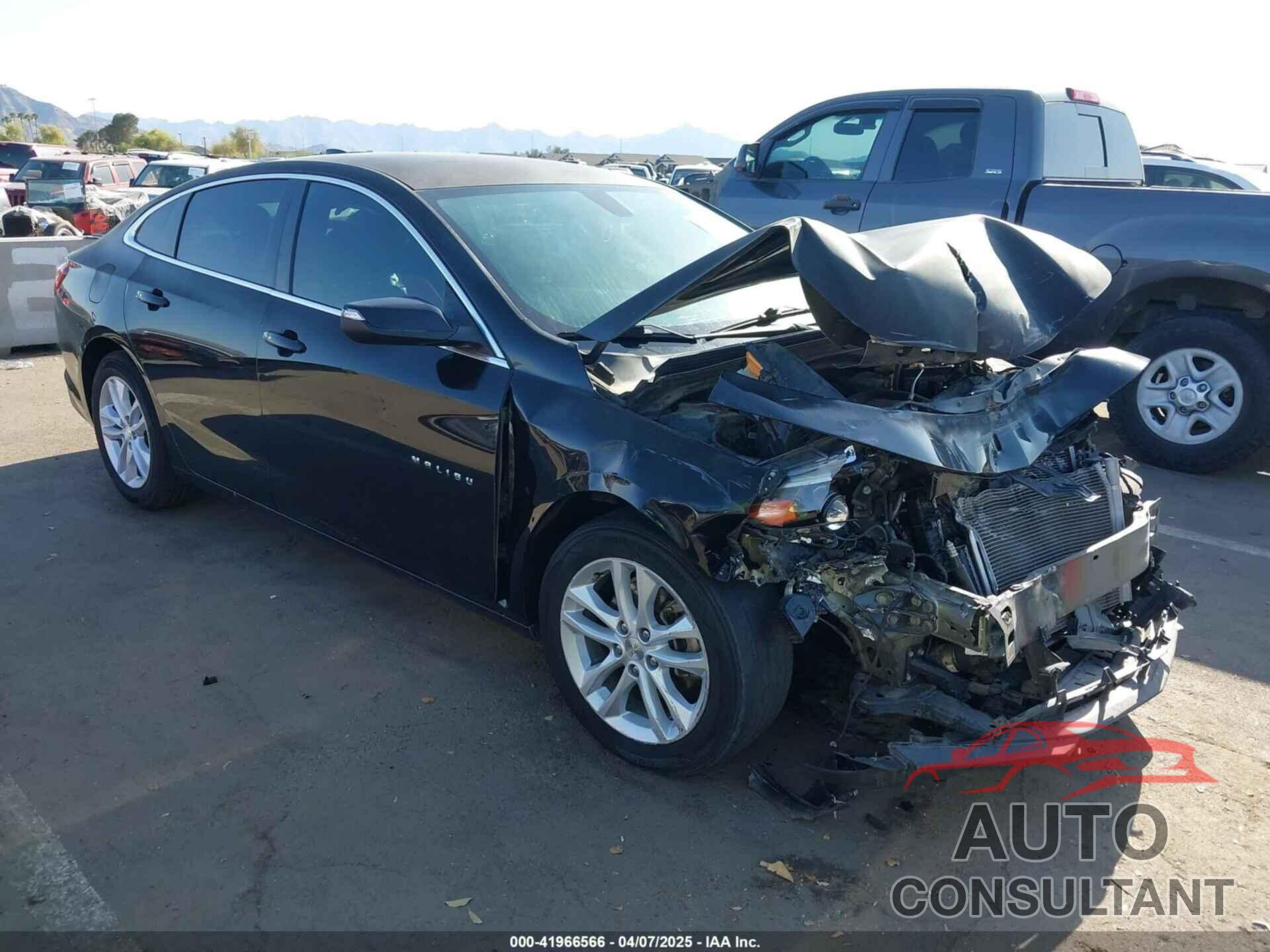 CHEVROLET MALIBU 2017 - 1G1ZE5ST5HF200872