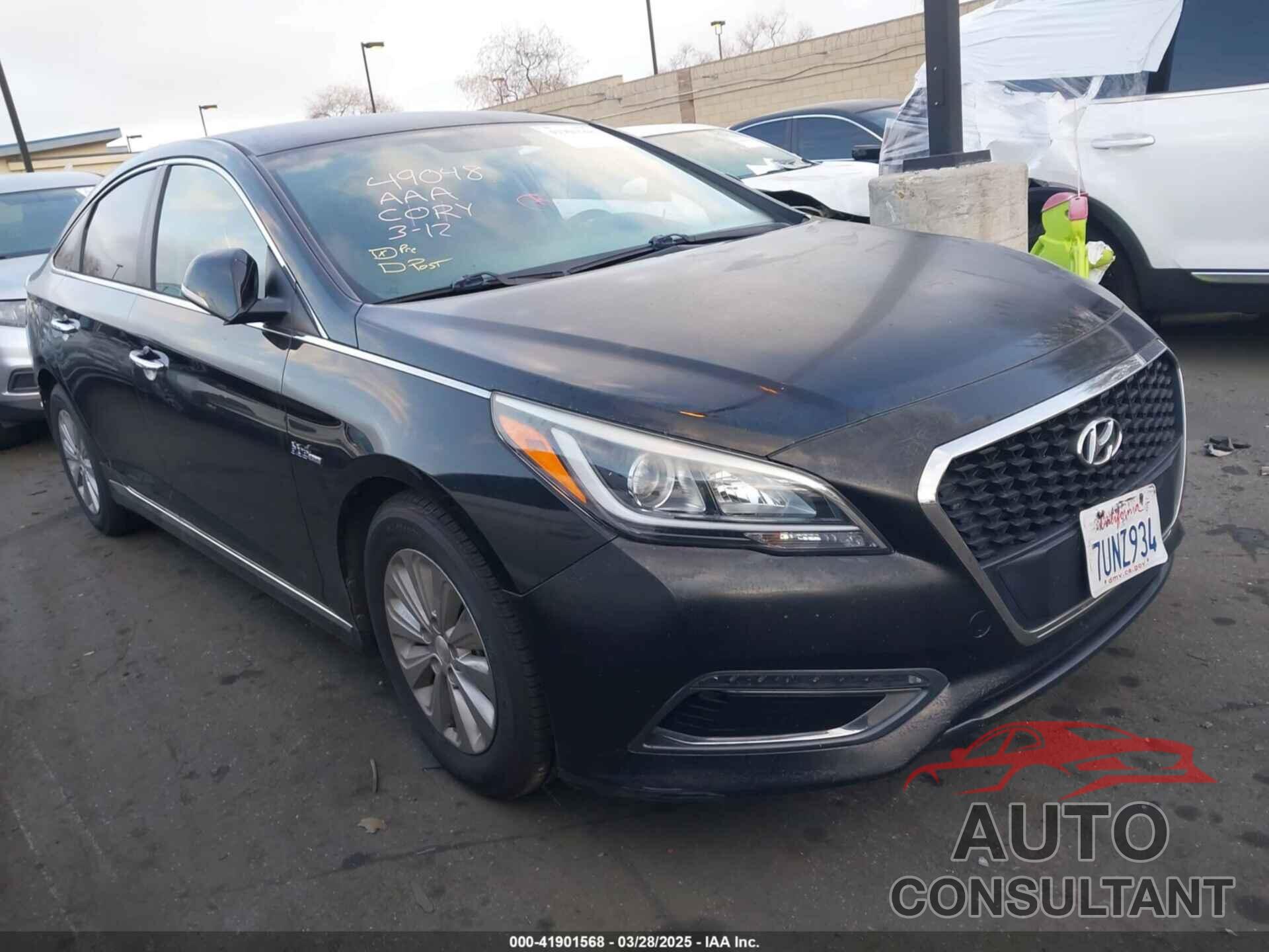 HYUNDAI SONATA HYBRID 2017 - KMHE24L13HA055104