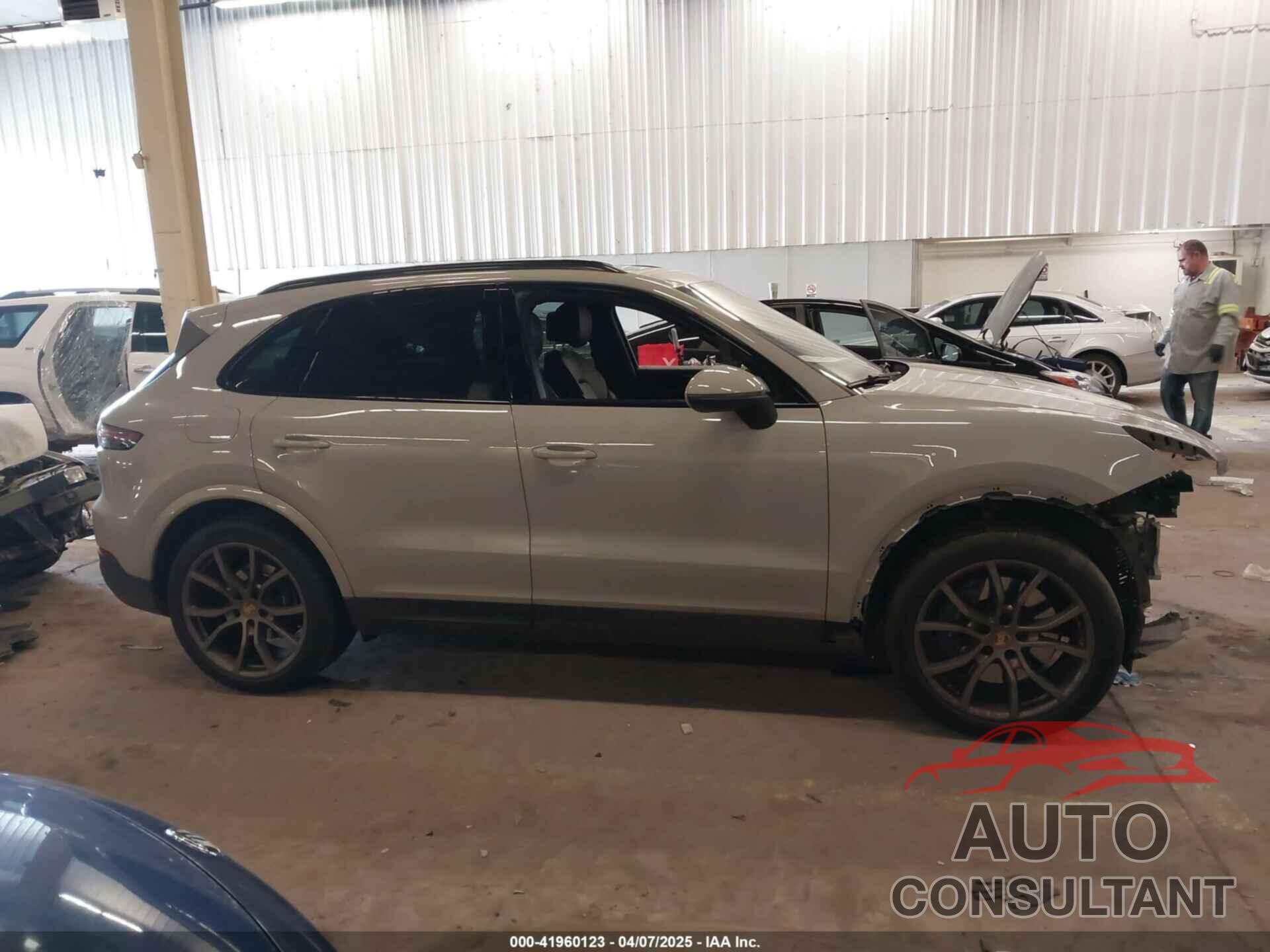 PORSCHE CAYENNE 2021 - WP1AA2AY2MDA02282
