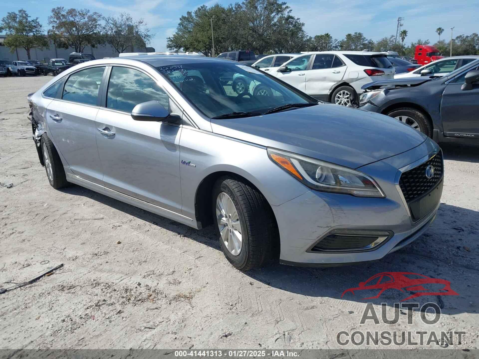 HYUNDAI SONATA HYBRID 2016 - KMHE24L13GA038494