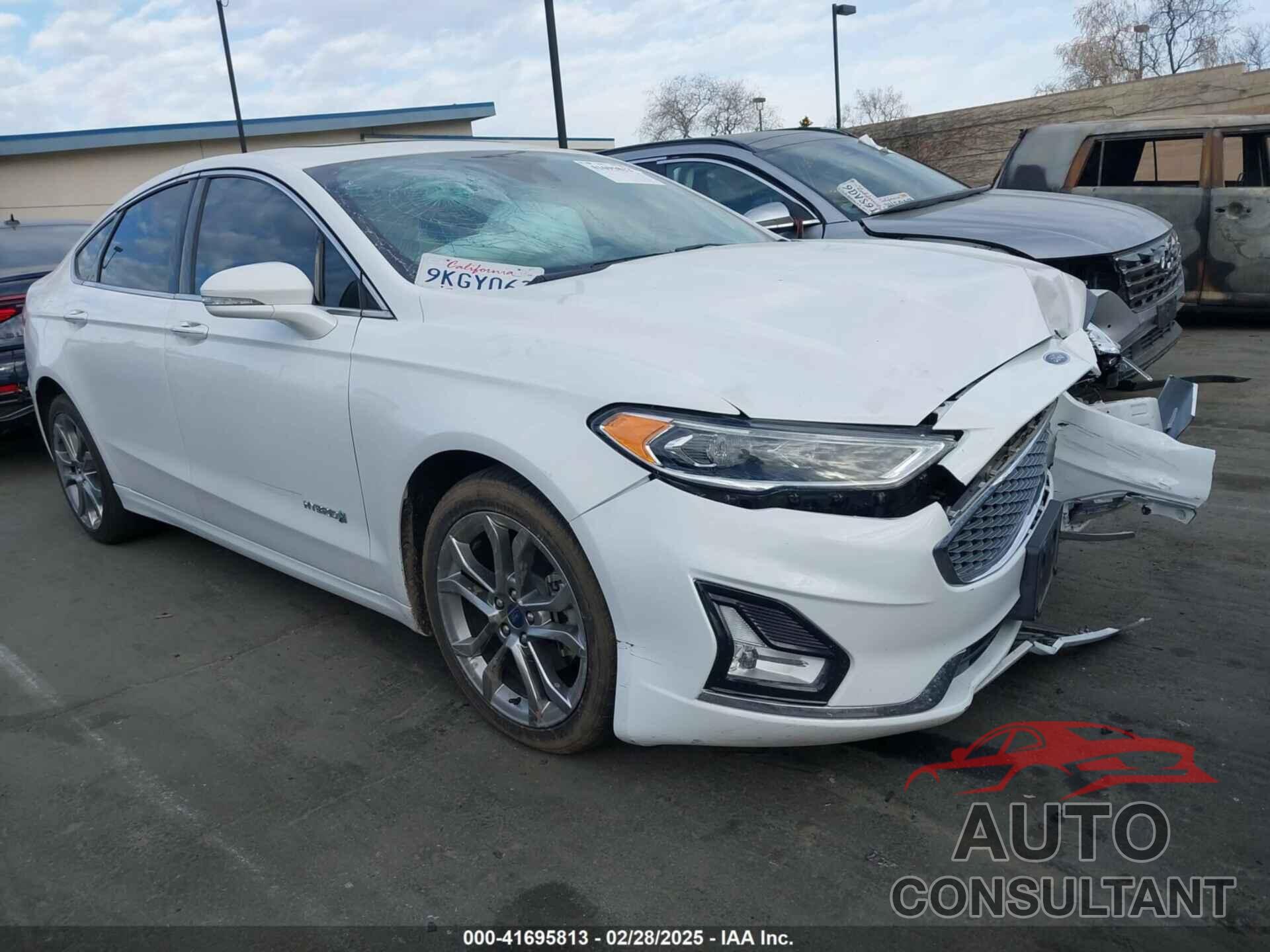 FORD FUSION HYBRID 2019 - 3FA6P0RU2KR104817