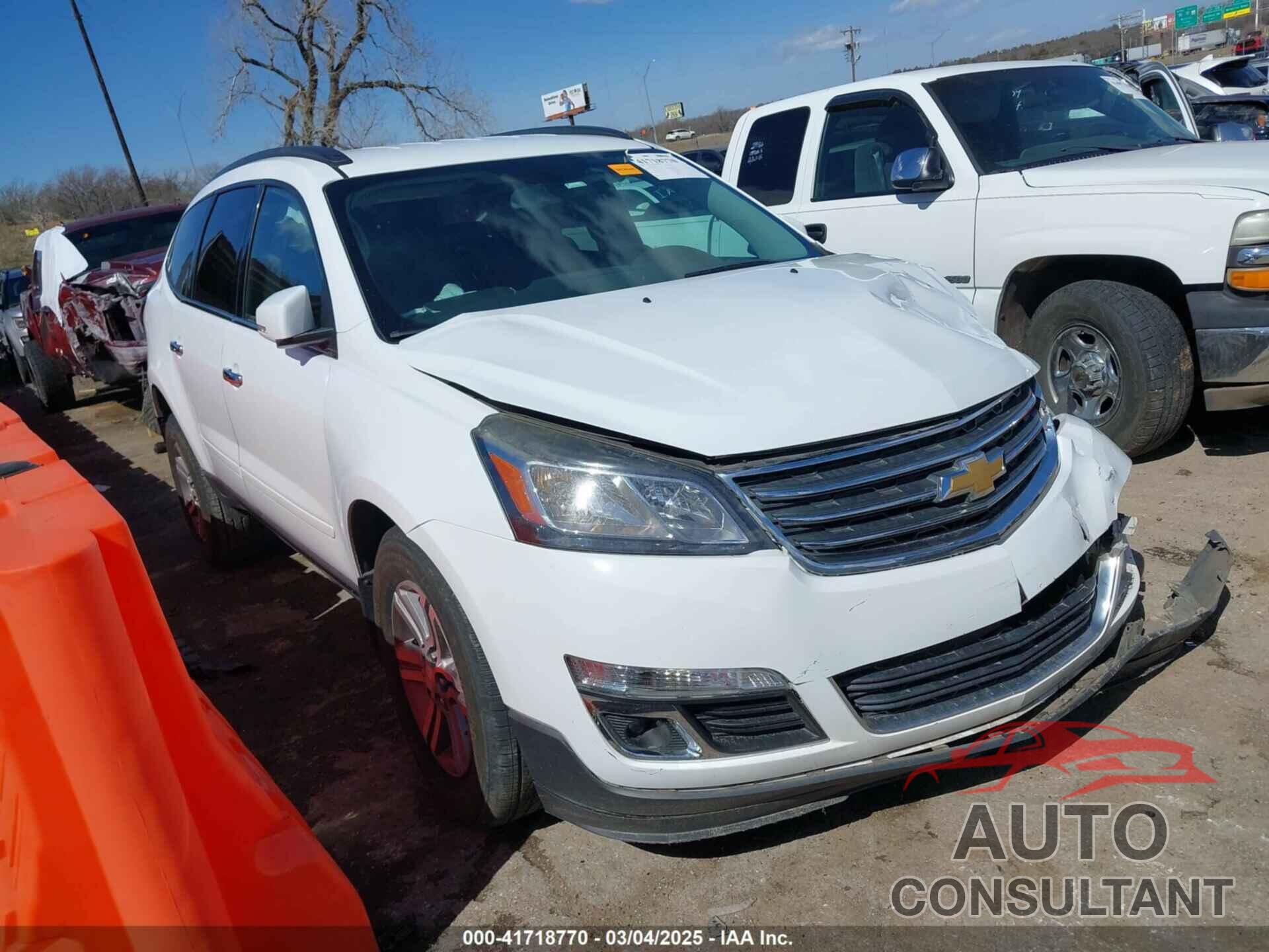 CHEVROLET TRAVERSE 2017 - 1GNKRGKD8HJ174841