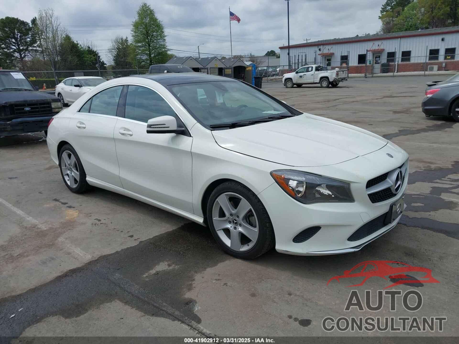 MERCEDES-BENZ CLA 250 2018 - WDDSJ4EB4JN563585