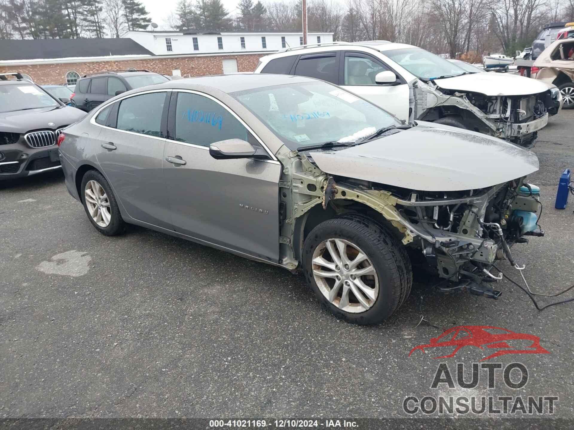 CHEVROLET MALIBU 2017 - 1G1ZE5ST6HF176369