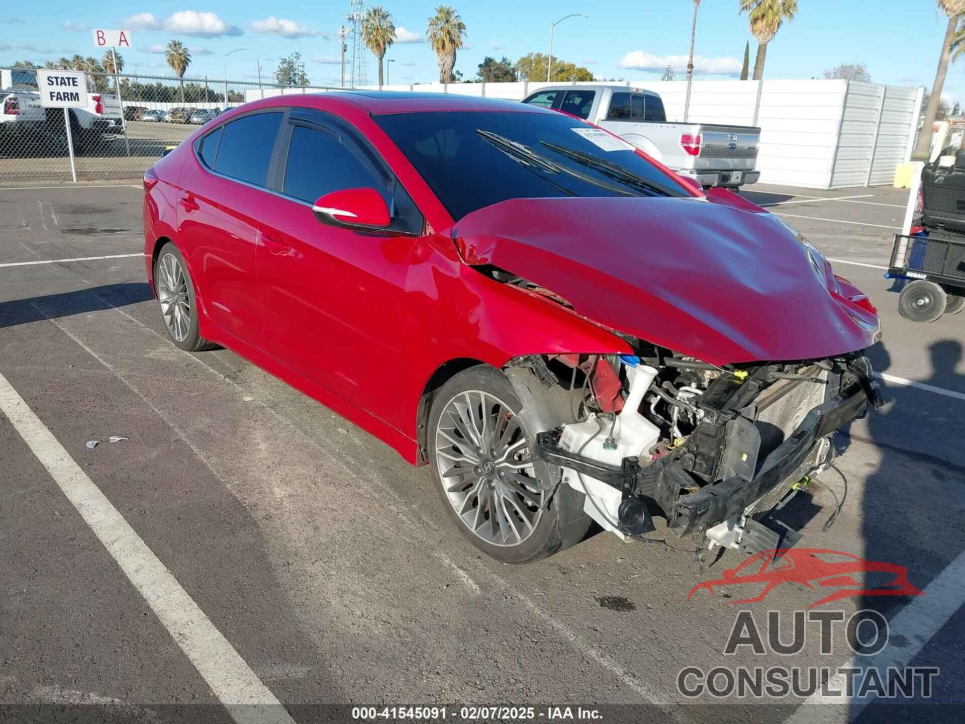 HYUNDAI ELANTRA 2018 - KMHD04LB4JU454165
