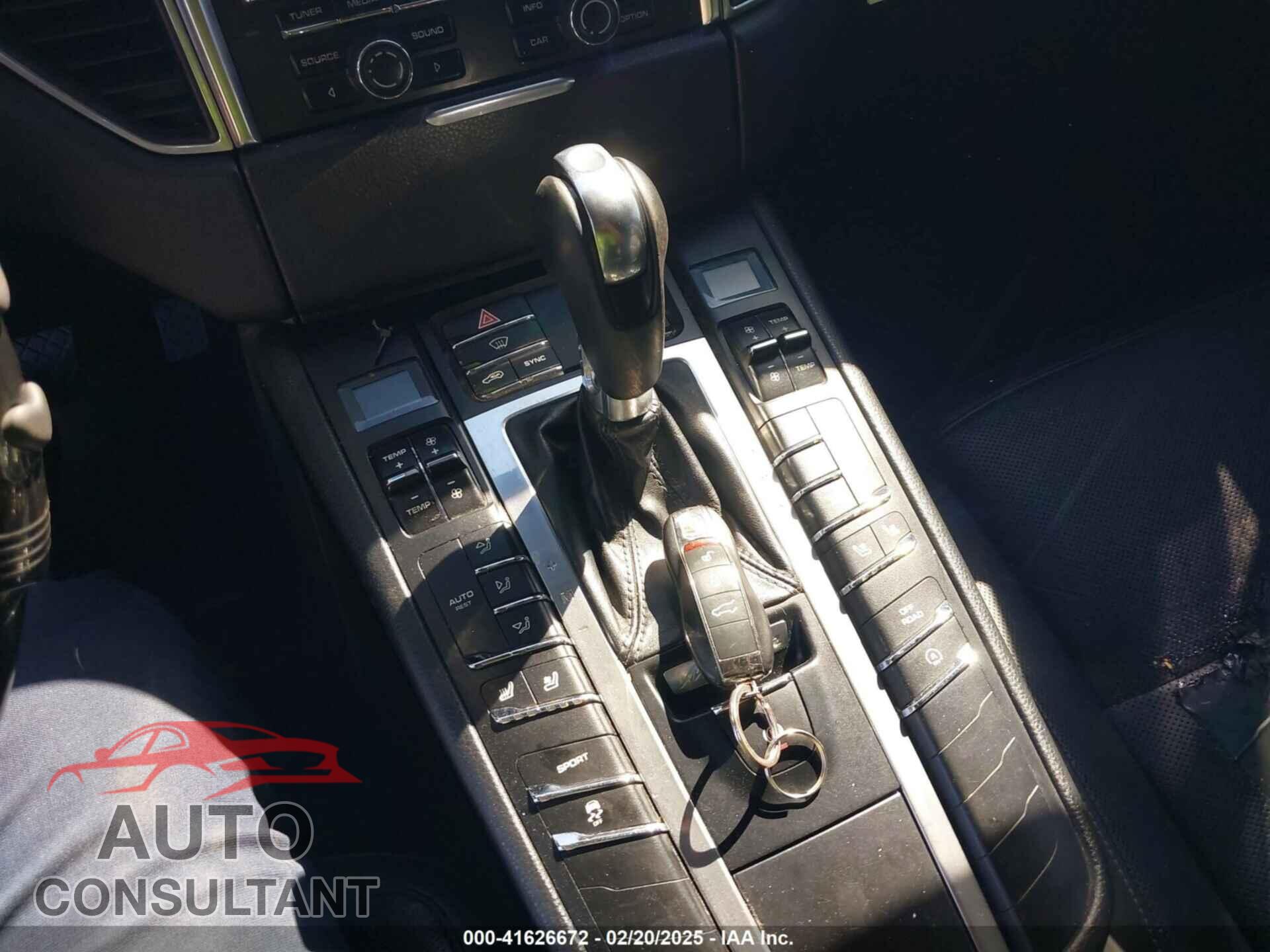 PORSCHE MACAN 2016 - WP1AB2A52GLB54012
