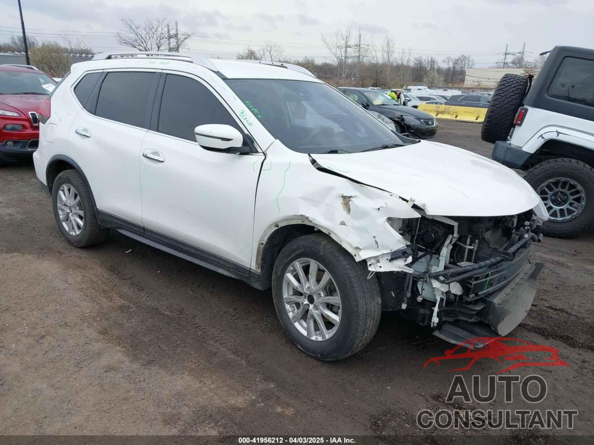 NISSAN ROGUE 2019 - KNMAT2MT1KP503090