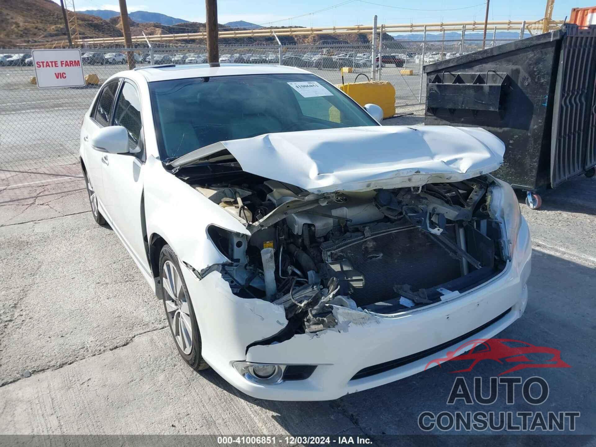 TOYOTA AVALON 2011 - 4T1BK3DBXBU376938