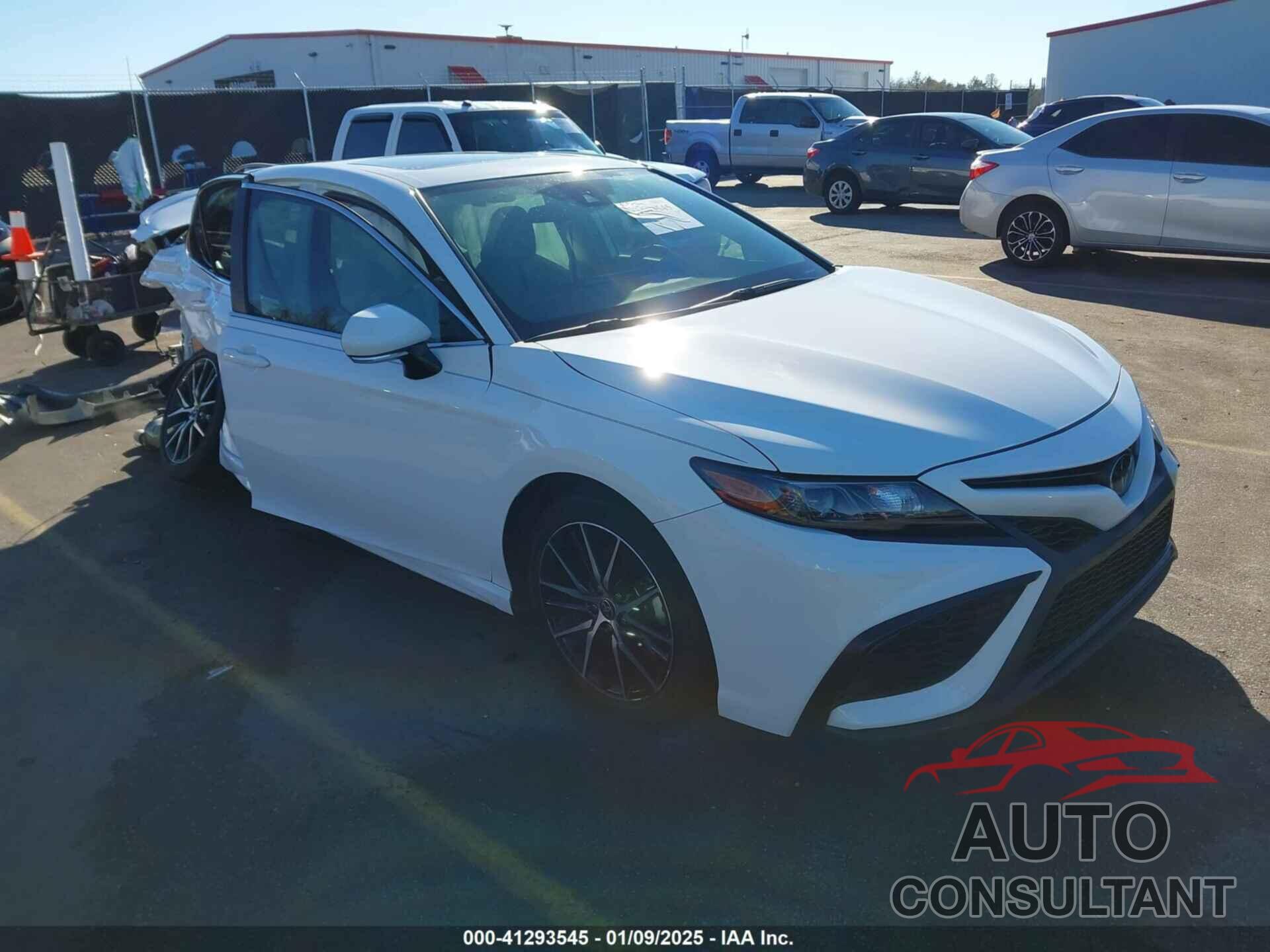 TOYOTA CAMRY 2024 - 4T1G11AK0RU228986