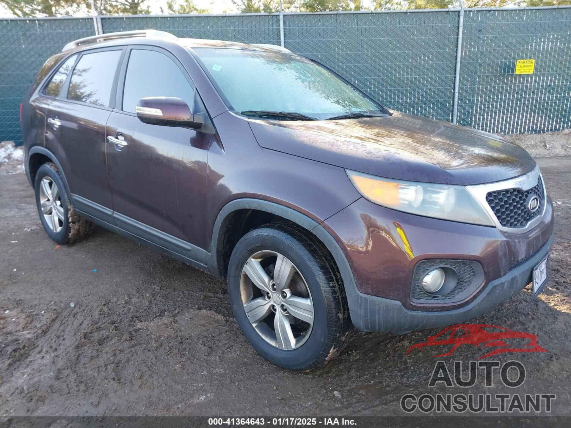 KIA SORENTO 2011 - 5XYKT3A13BG079380