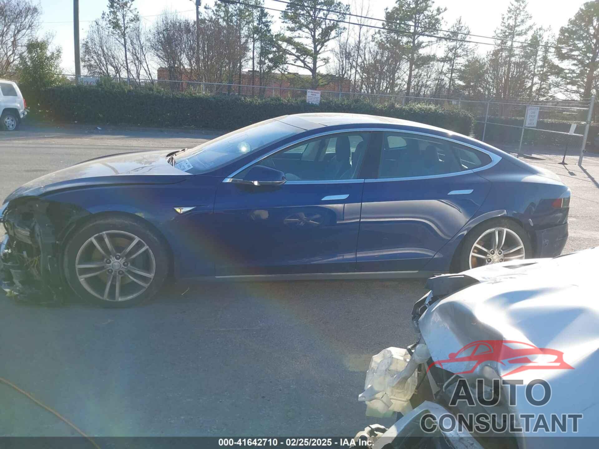 TESLA MODEL S 2015 - 5YJSA1S28FF085223