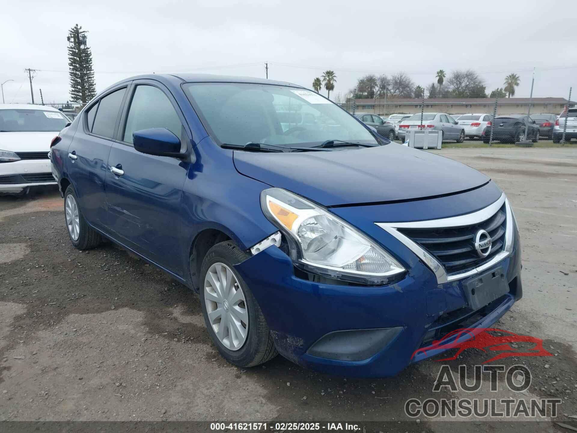 NISSAN VERSA 2018 - 3N1CN7AP5JL812937