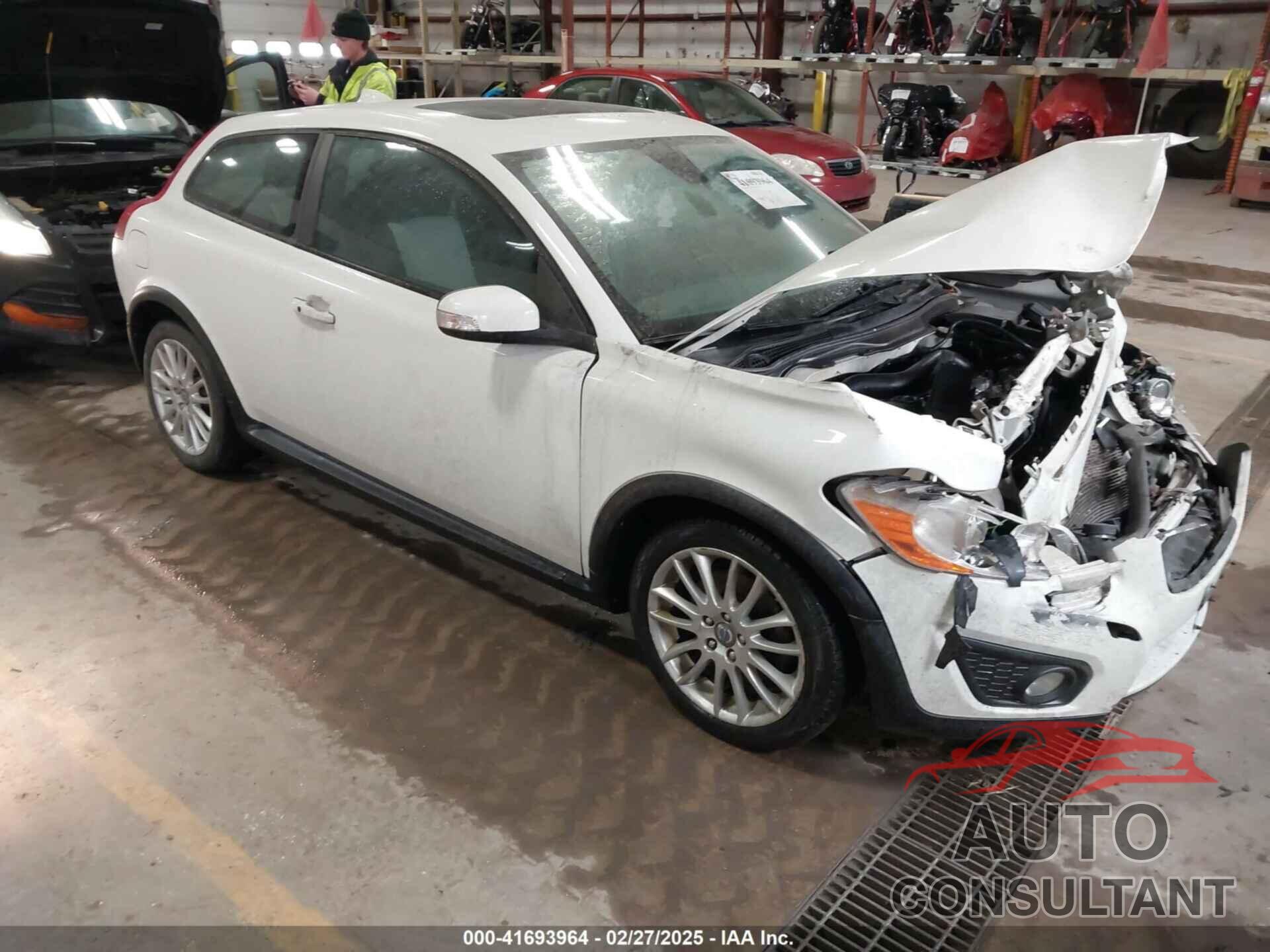 VOLVO C30 2012 - YV1672MK5C2281230