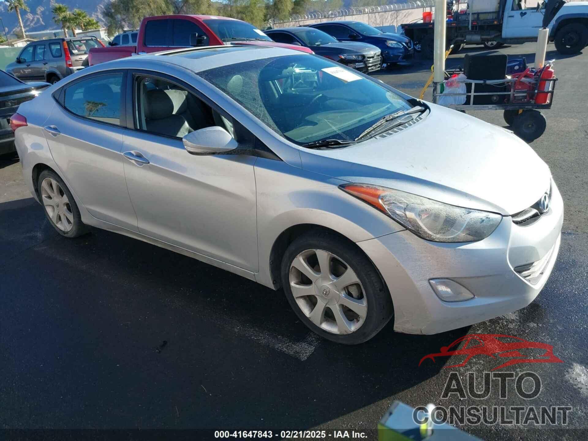 HYUNDAI ELANTRA 2013 - KMHDH4AE3DU547978
