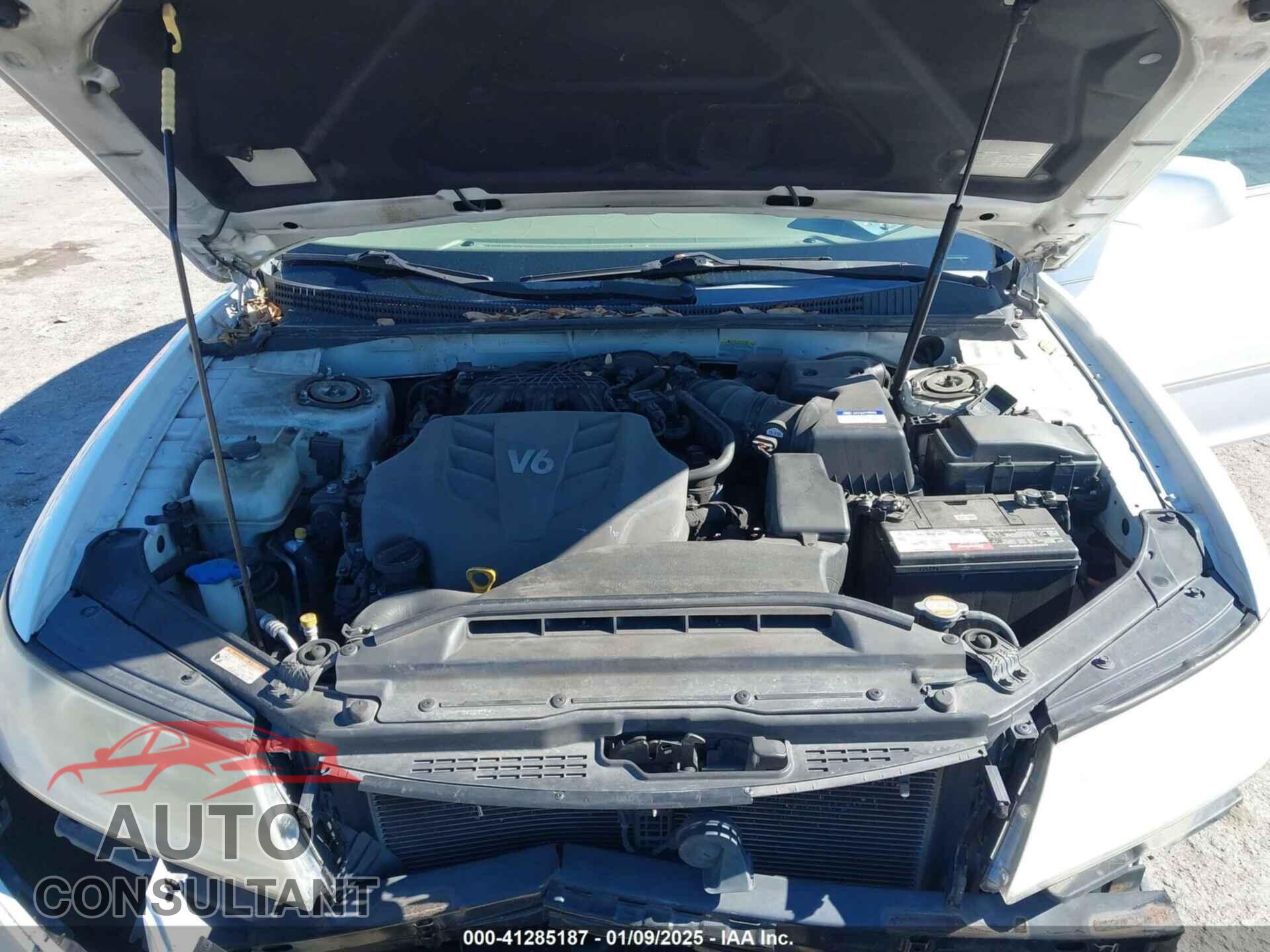 HYUNDAI AZERA 2011 - KMHFC4DD2BA540352