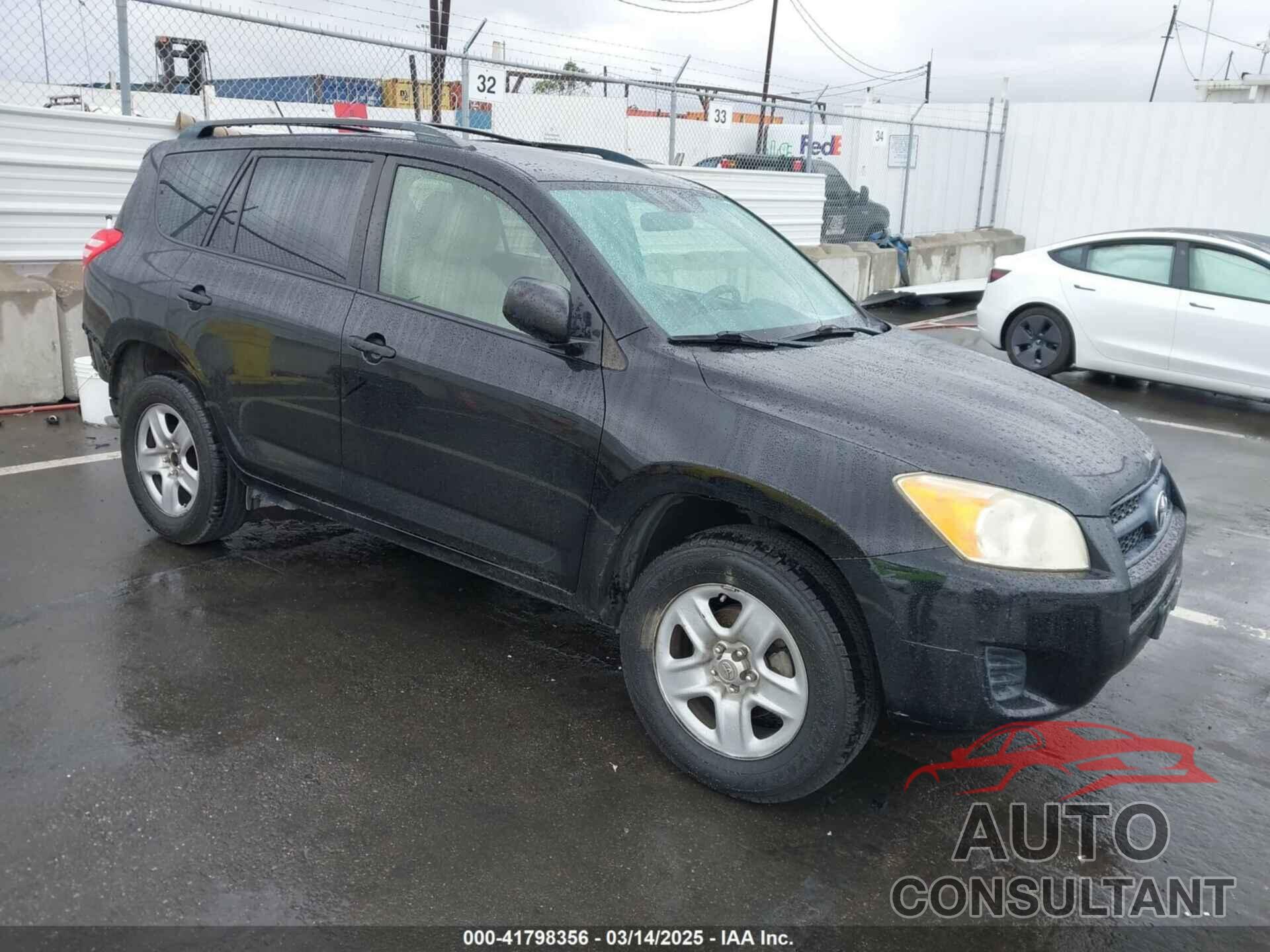 TOYOTA RAV4 2012 - JTMKF4DV2C5045436