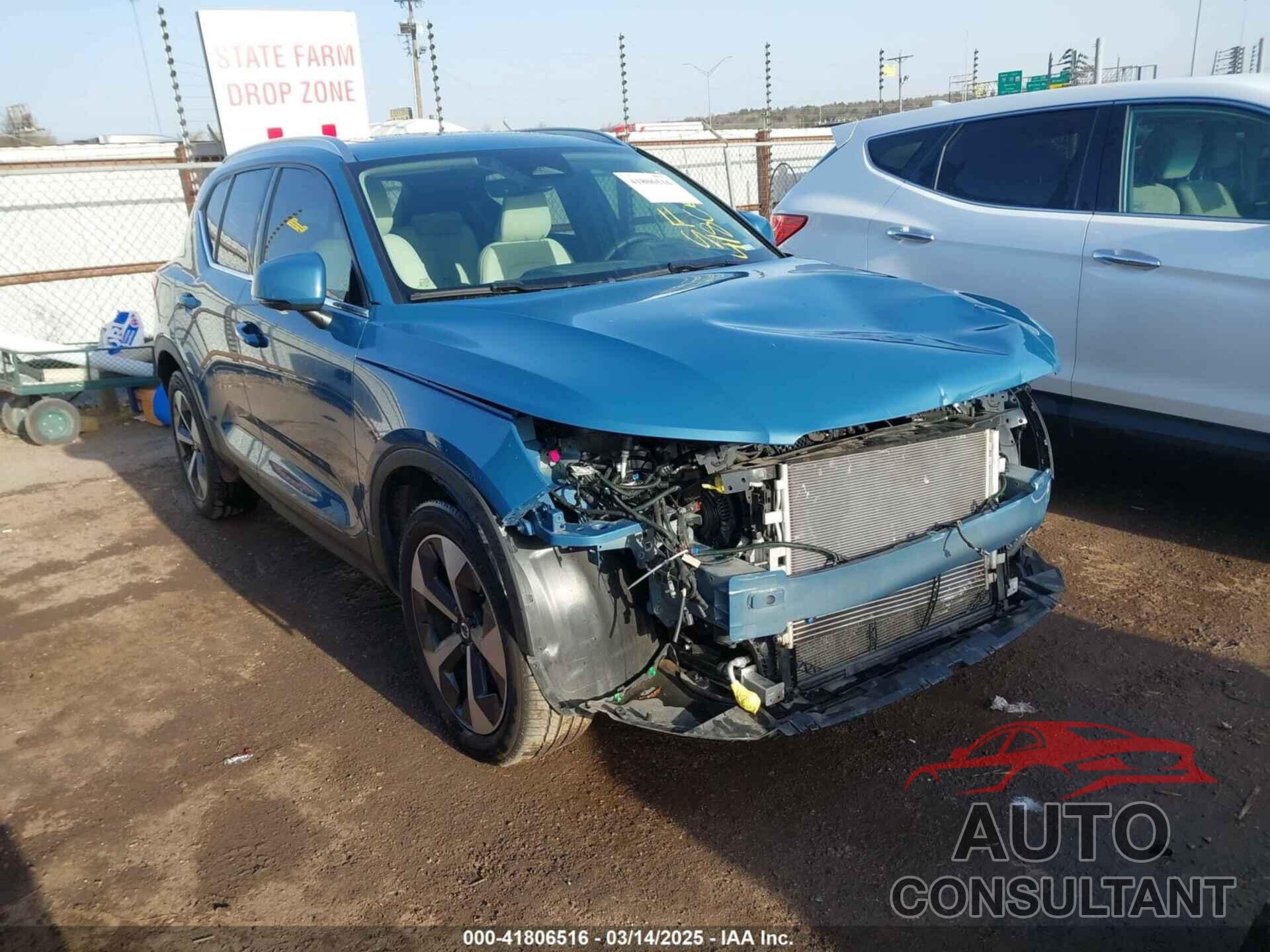 VOLVO XC40 2023 - YV4L12UN0P2946980