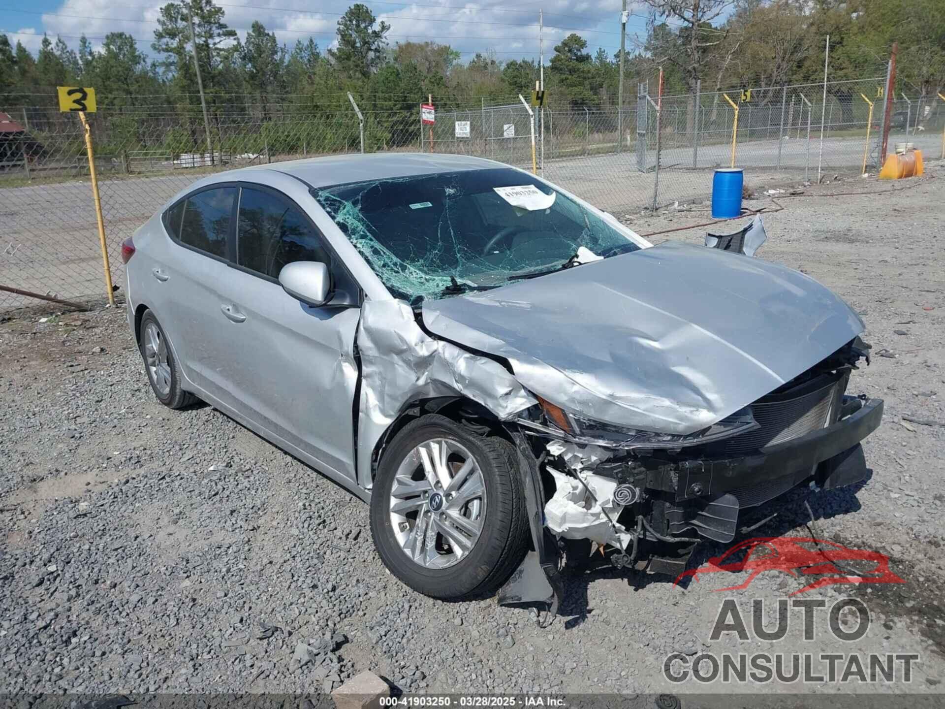 HYUNDAI ELANTRA 2019 - KMHD84LF3KU806522