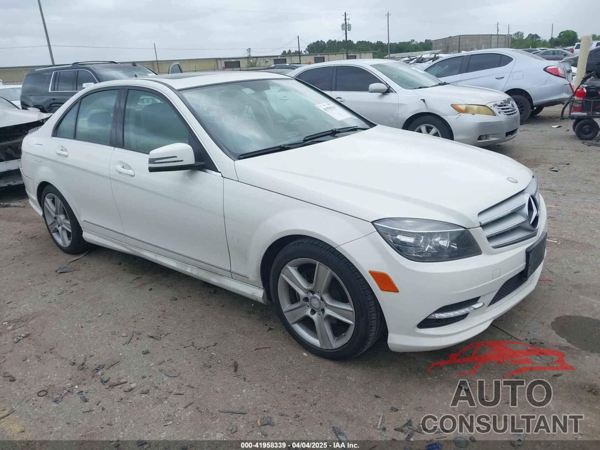 MERCEDES-BENZ C 300 2011 - WDDGF5EB1BA420485