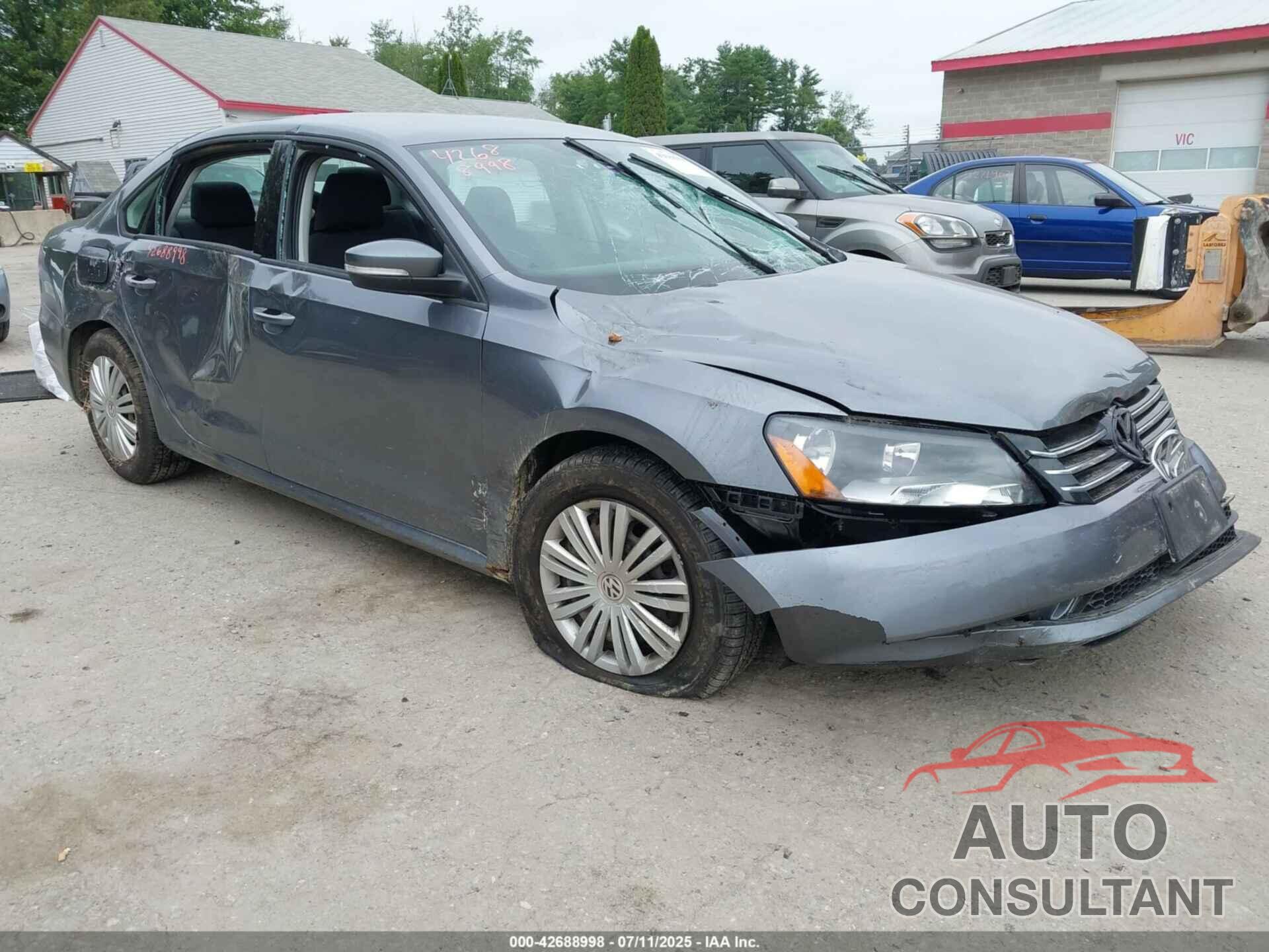 VOLKSWAGEN PASSAT 2014 - 1VWAT7A37EC109457