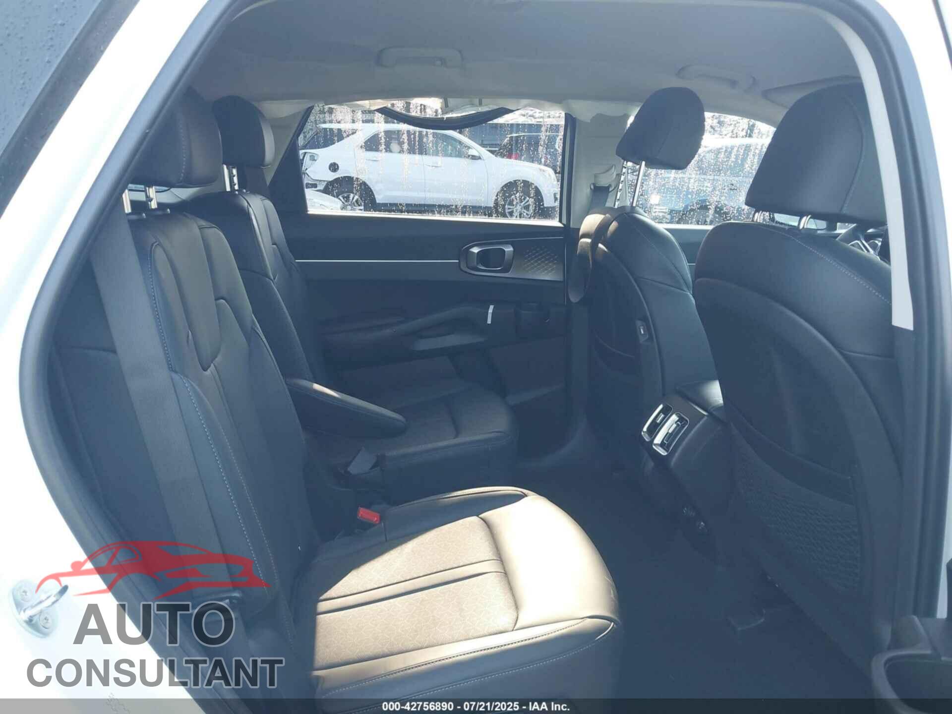KIA SORENTO HYBRID 2024 - KNDRHDLG3R5260201