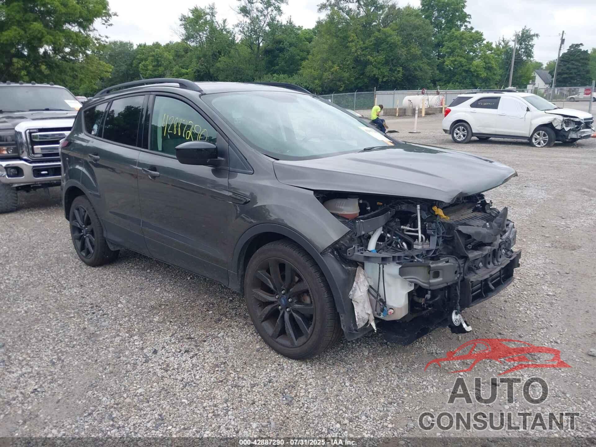 FORD ESCAPE 2018 - 1FMCU0GD2JUA82085