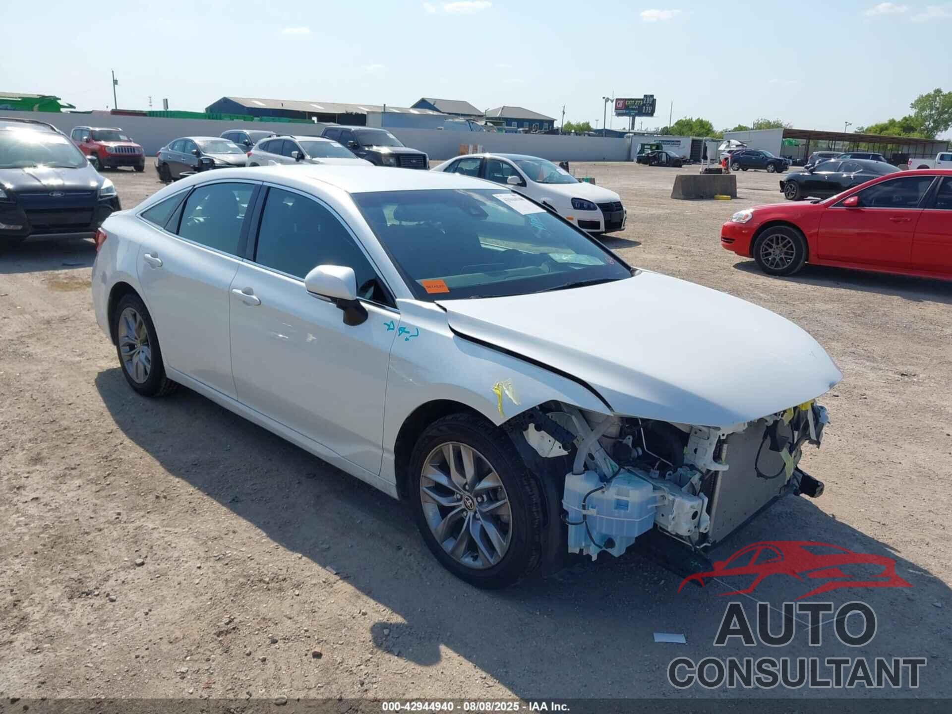 TOYOTA AVALON 2022 - 4T1JZ1FB1NU081000