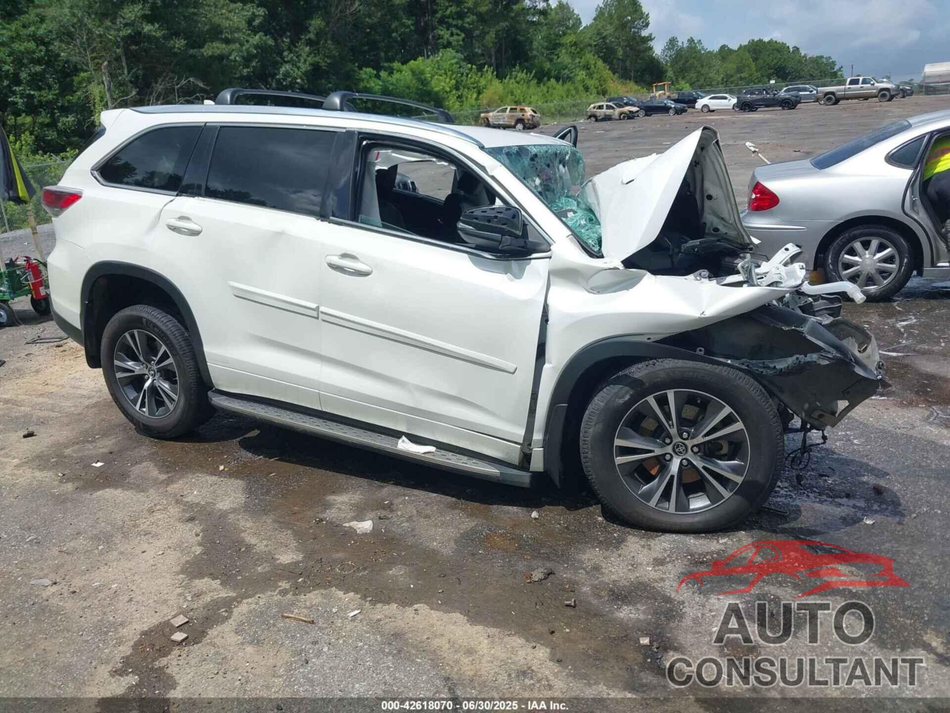 TOYOTA HIGHLANDER 2016 - 5TDKKRFH1GS151280
