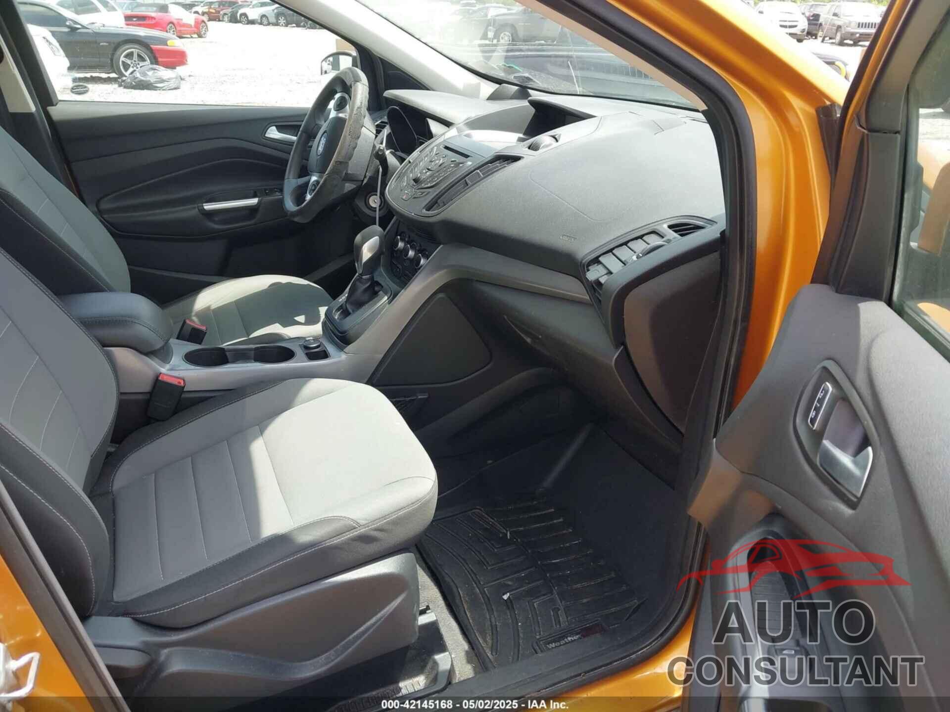 FORD ESCAPE 2016 - 1FMCU9GX2GUC04385