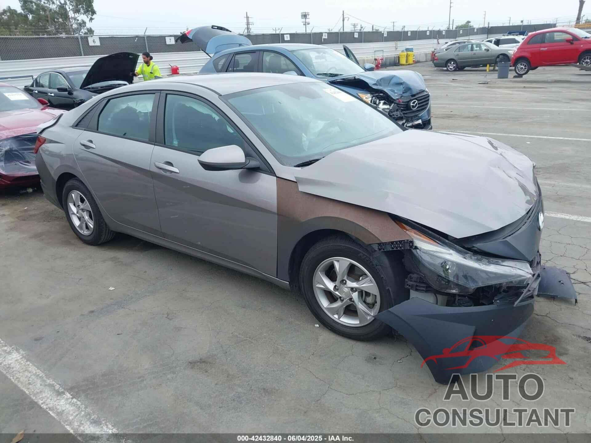 HYUNDAI ELANTRA 2021 - KMHLL4AG4MU101530
