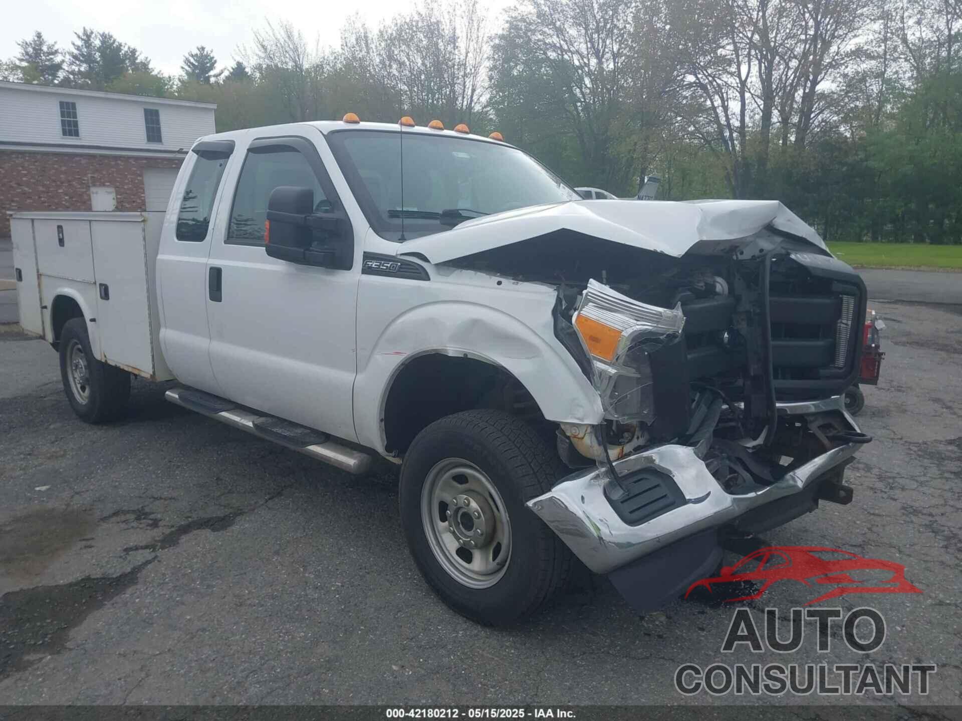 FORD F-350 CHASSIS 2015 - 1FD8X3F60FED00141