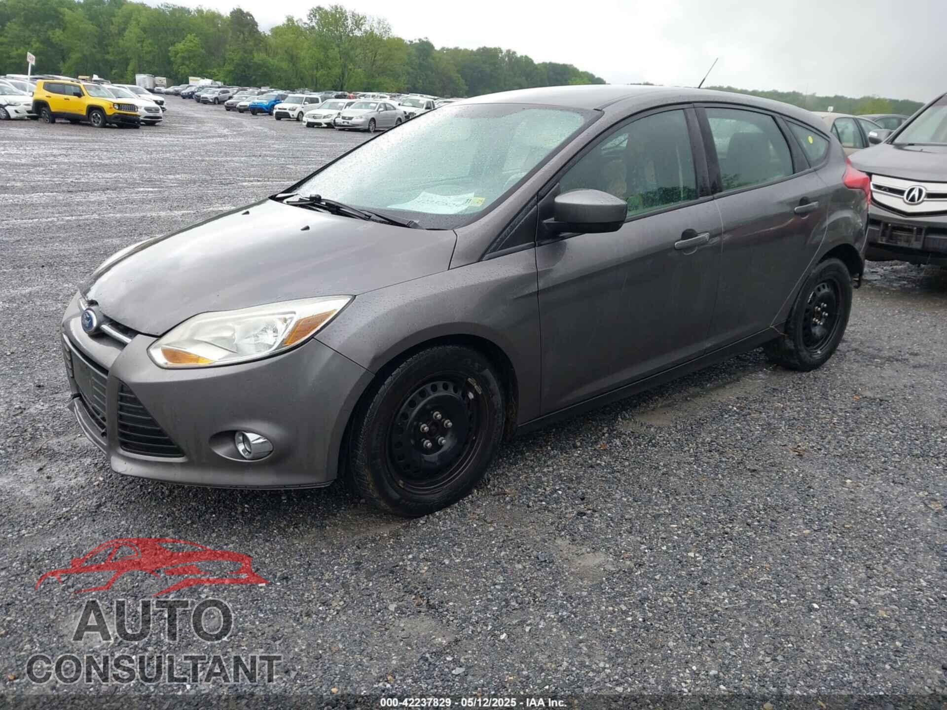 FORD FOCUS 2012 - 1FAHP3K22CL249858
