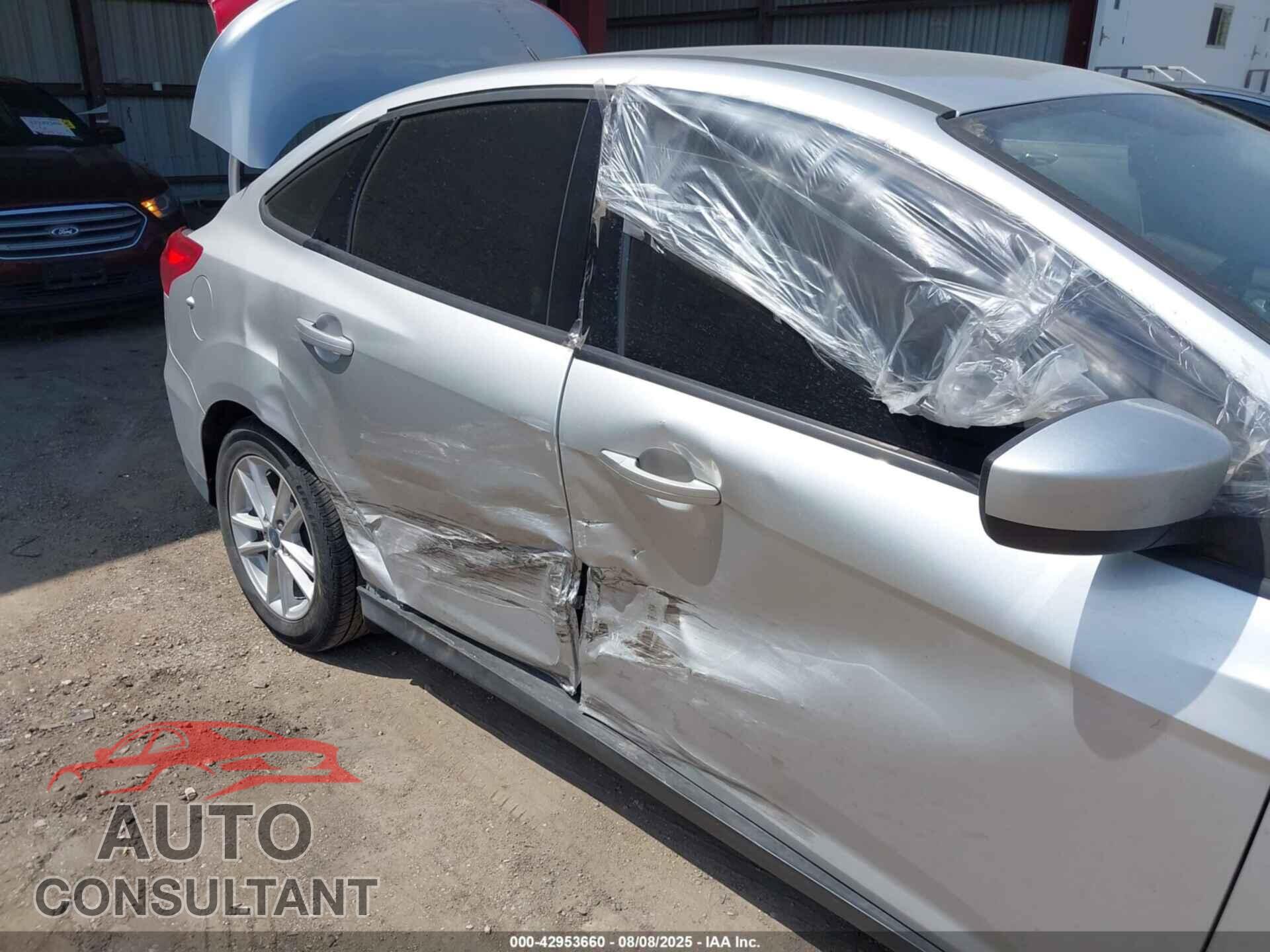 FORD FOCUS 2018 - 1FADP3F29JL329051