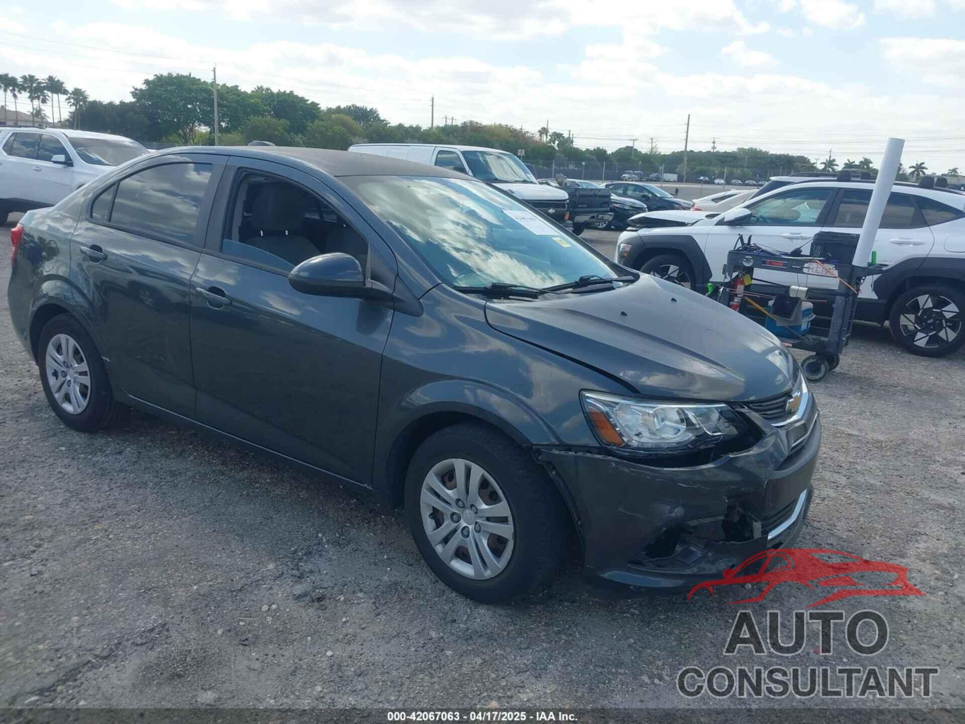 CHEVROLET SONIC 2017 - 1G1JB5SH0H4134048