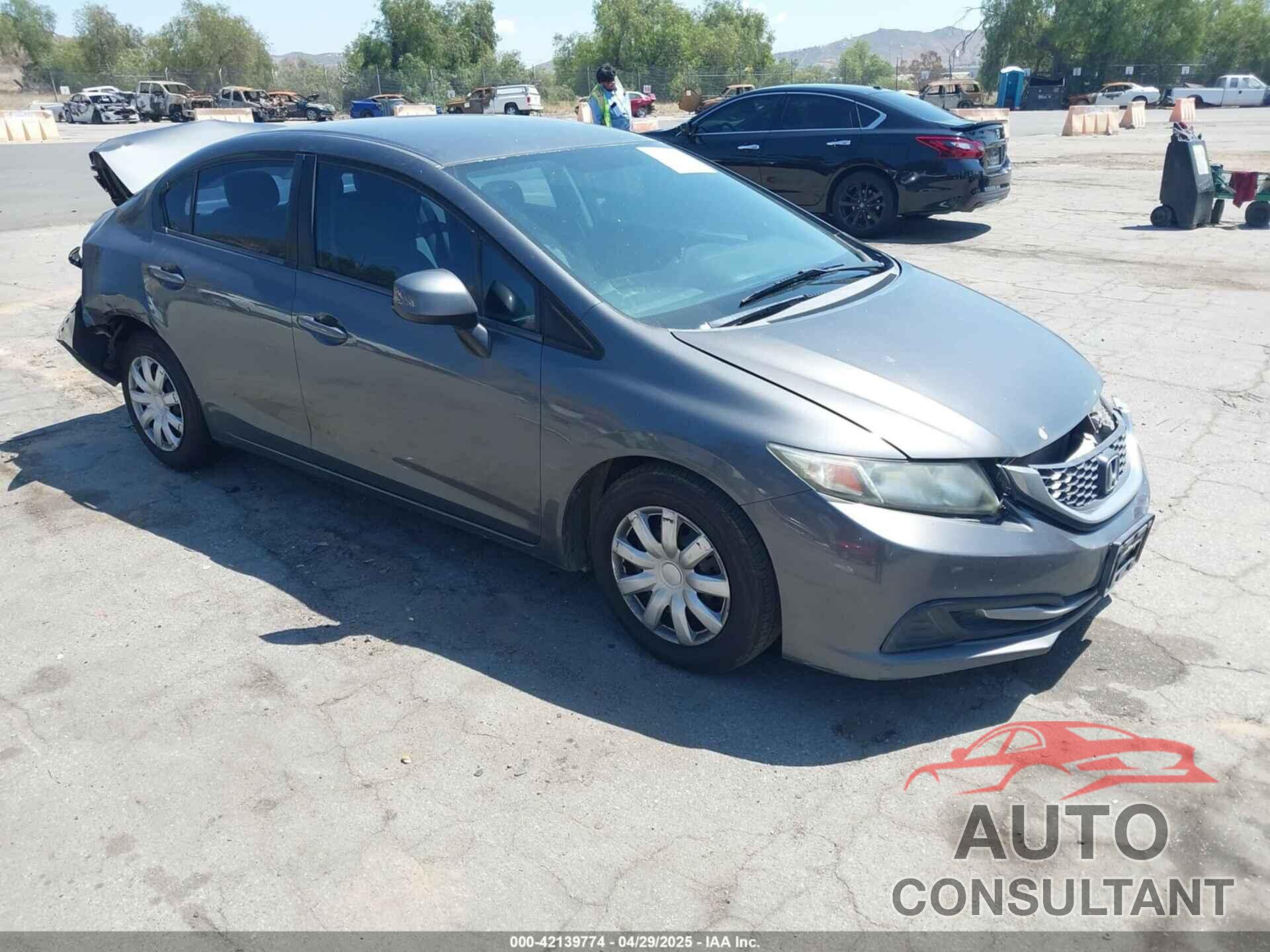 HONDA CIVIC 2013 - 2HGFB2F58DH568213