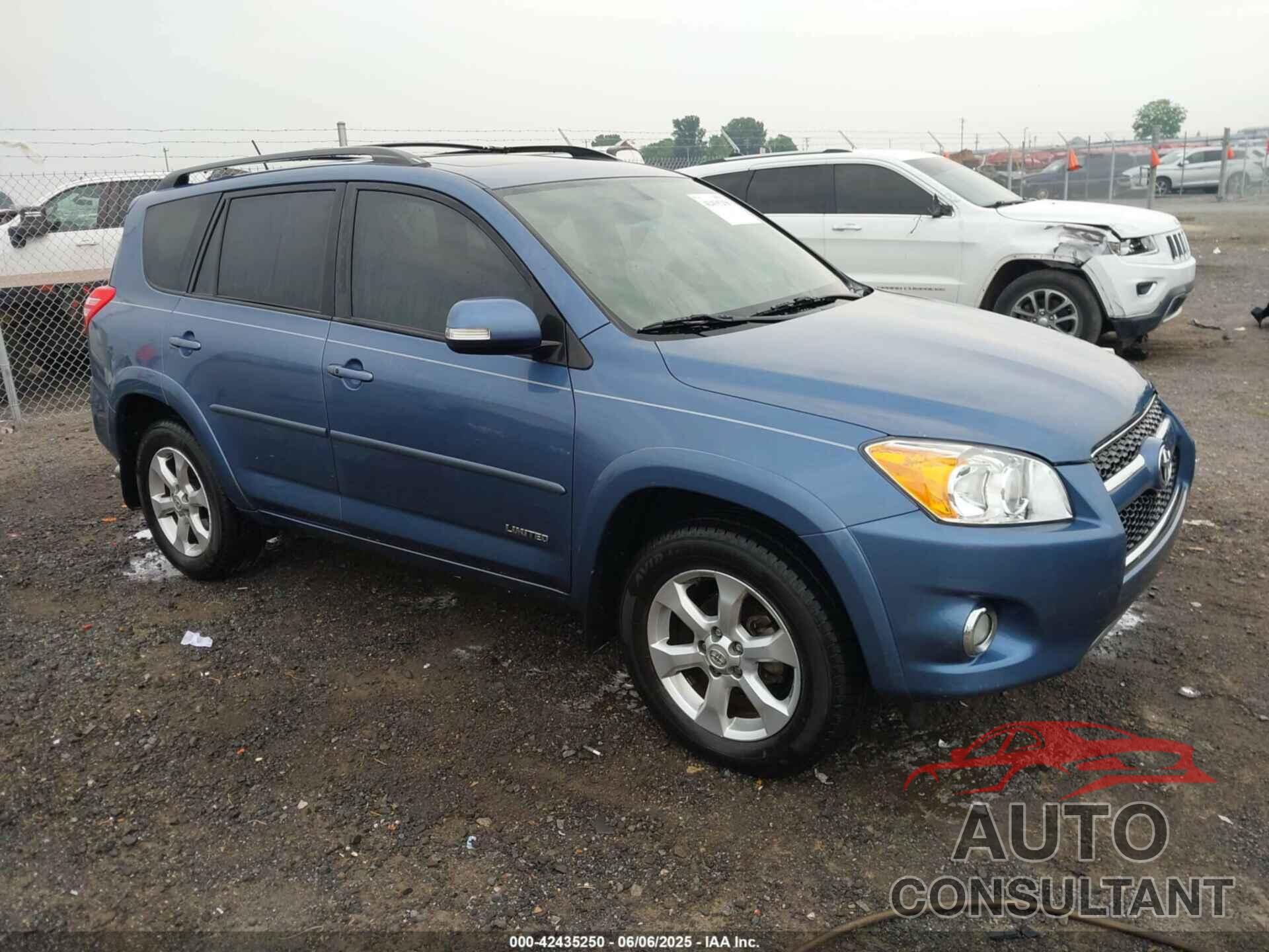 TOYOTA RAV4 2010 - JTMYF4DV0AD017616